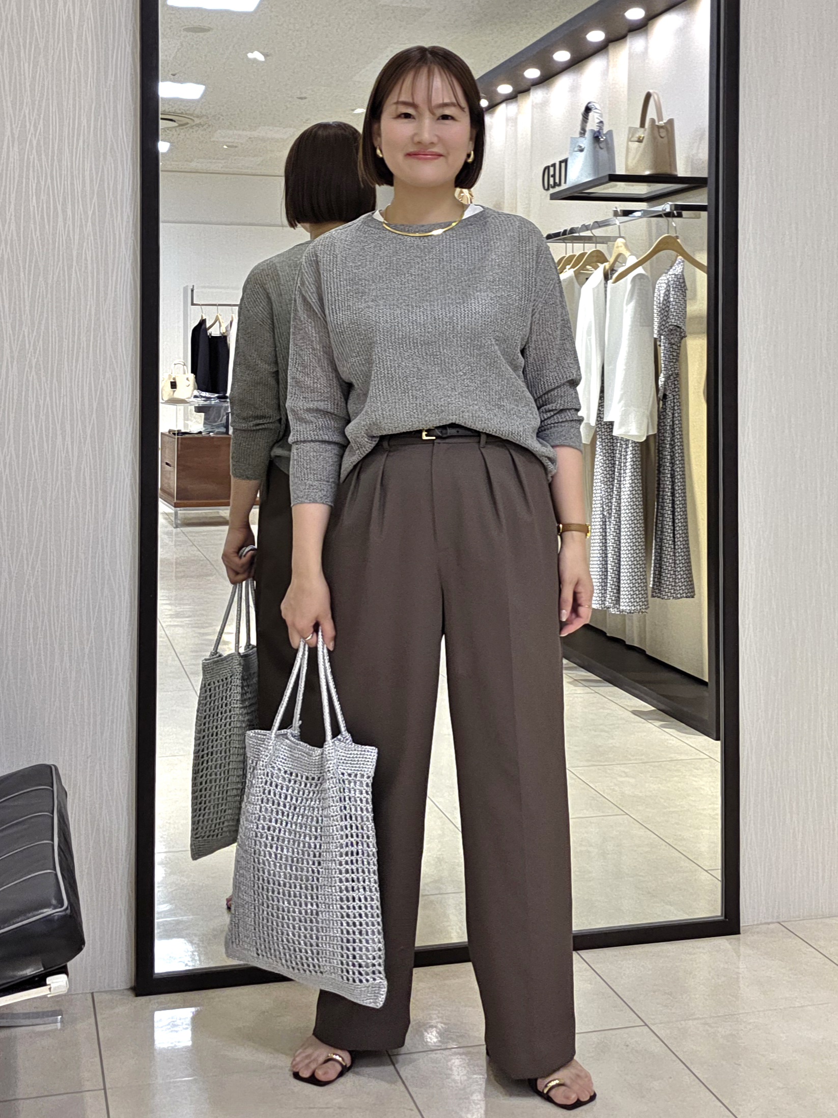 naokoさんの「UNTITLED｜シアーメッシュニット」を使ったコーディネート
