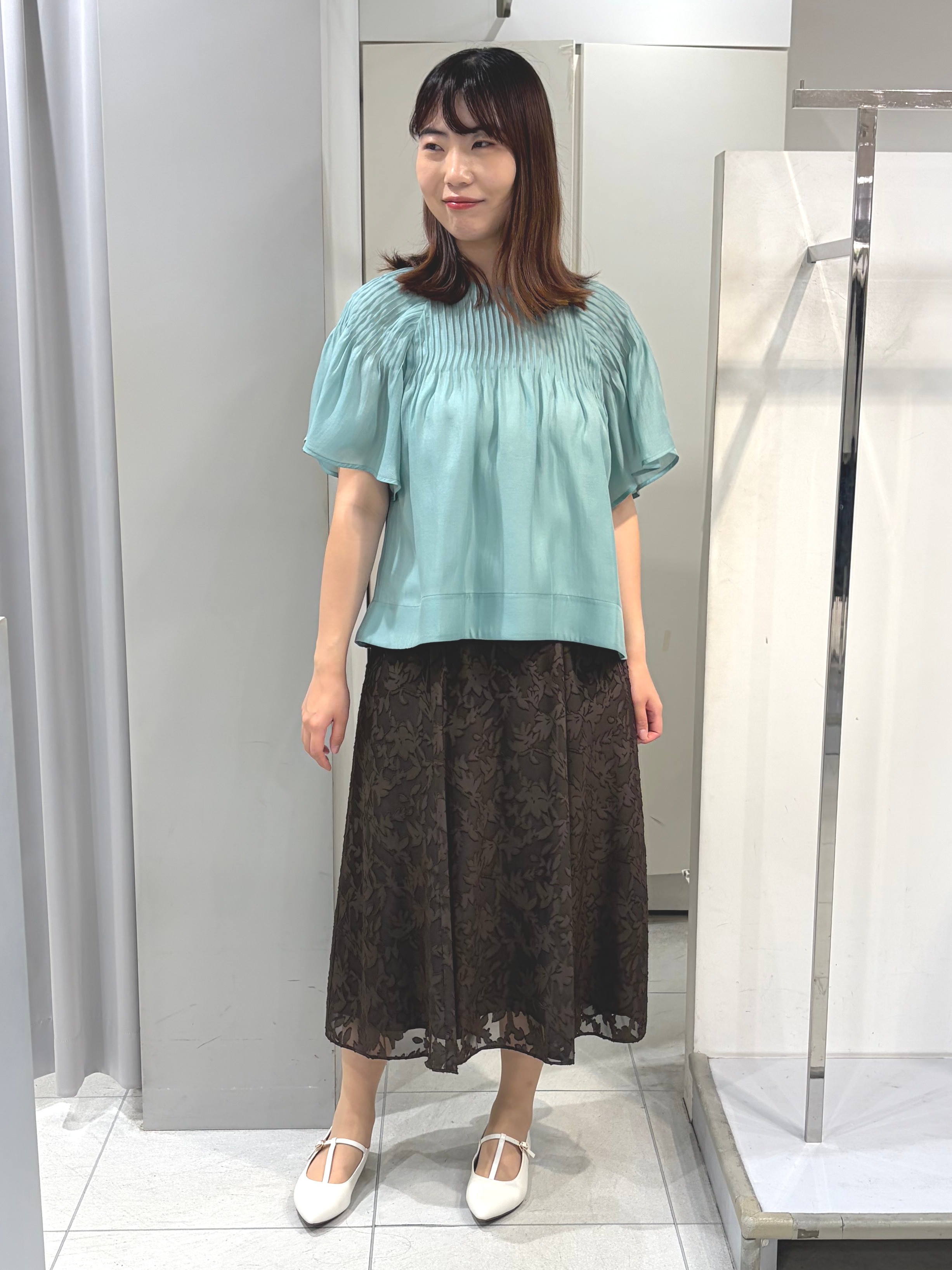 AZUSAさんの「Reflect｜ピンタックデザインフレアスリーブブラウス」を使ったコーディネート
