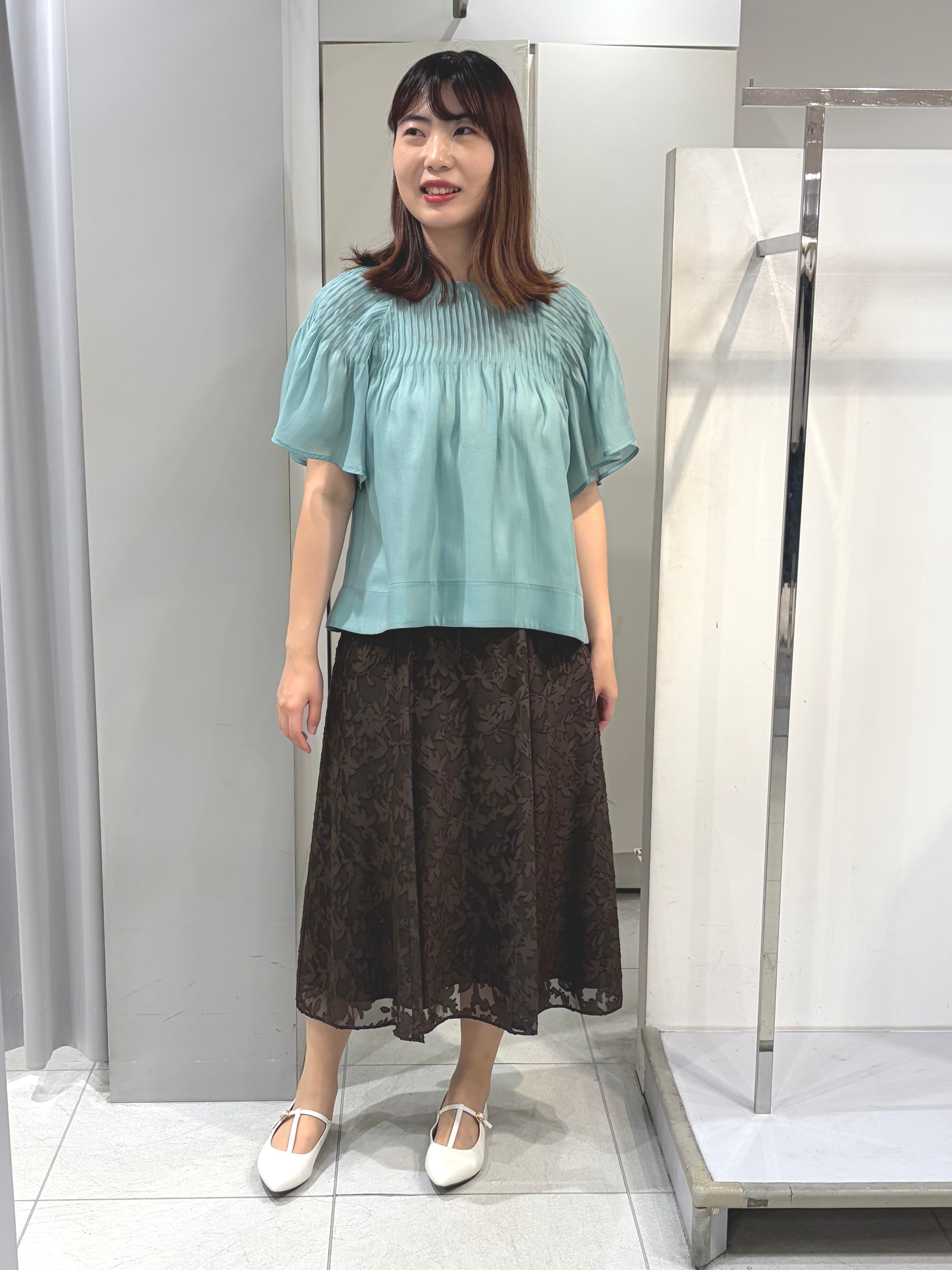 AZUSAさんの「Reflect｜ピンタックデザインフレアスリーブブラウス」を使ったコーディネート