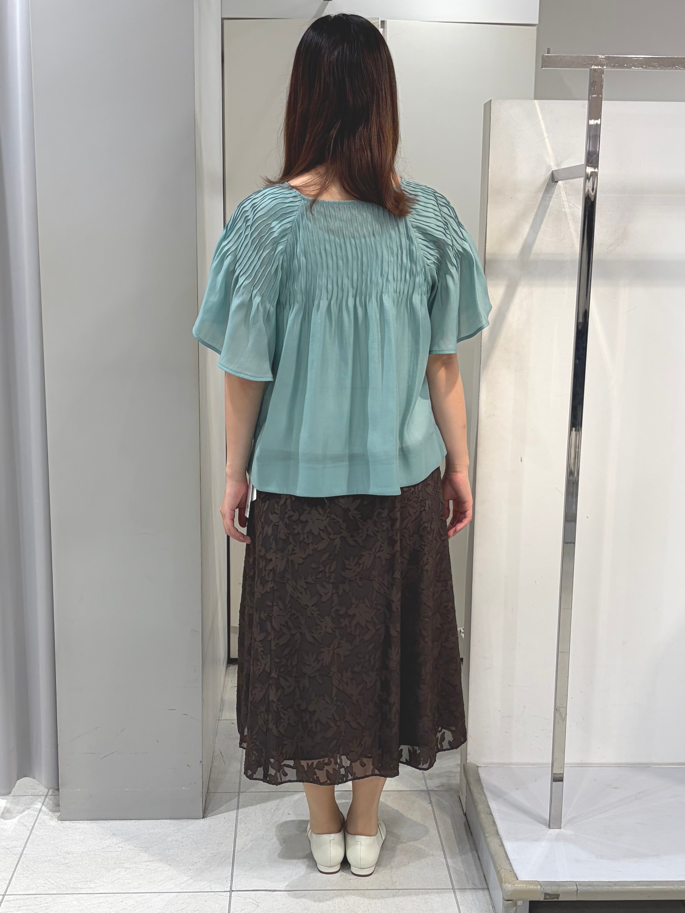AZUSAさんの「Reflect｜ピンタックデザインフレアスリーブブラウス」を使ったコーディネート