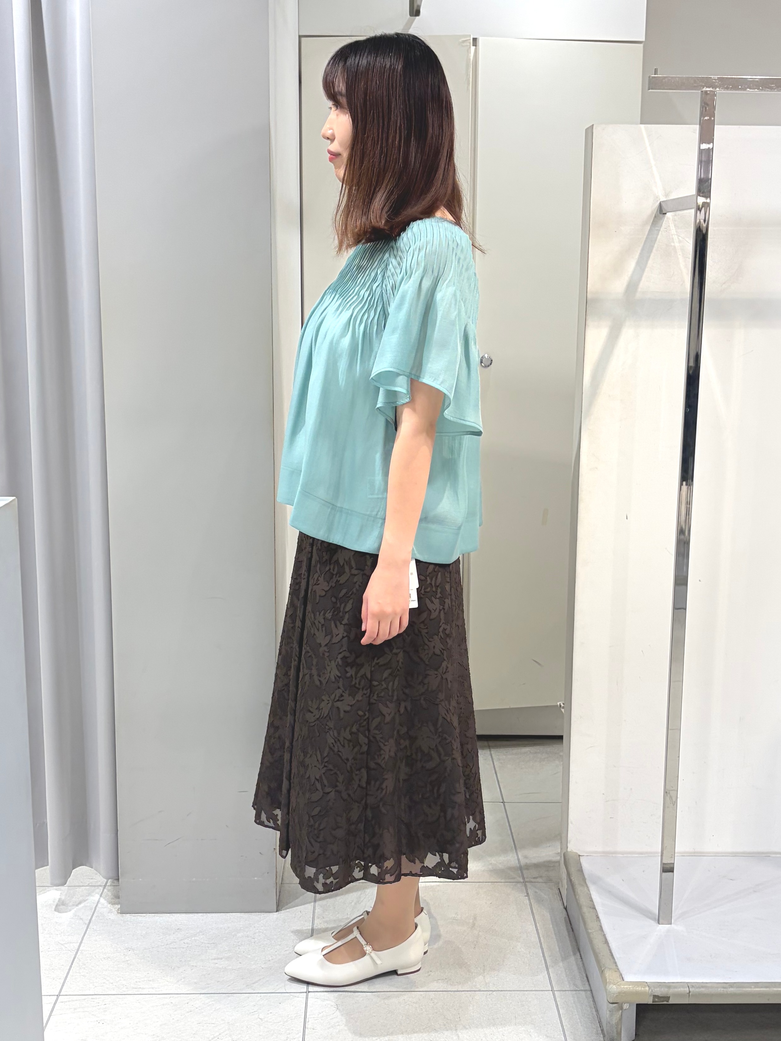 AZUSAさんの「Reflect｜ピンタックデザインフレアスリーブブラウス」を使ったコーディネート