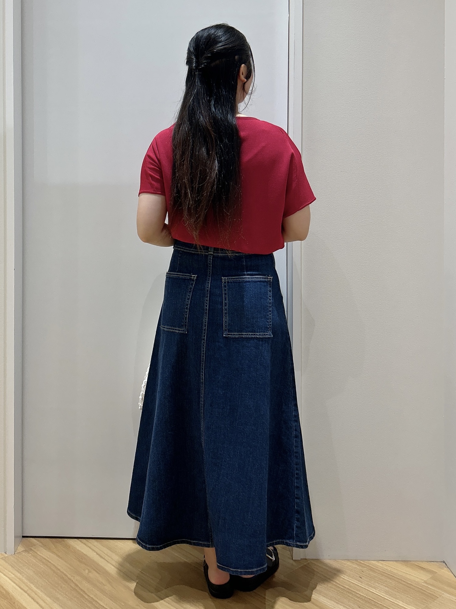 みいさんの「grove｜【シリーズ累計36万枚！名品ニット】やわらかドライタッチ ドルマンニット」を使ったコーディネート