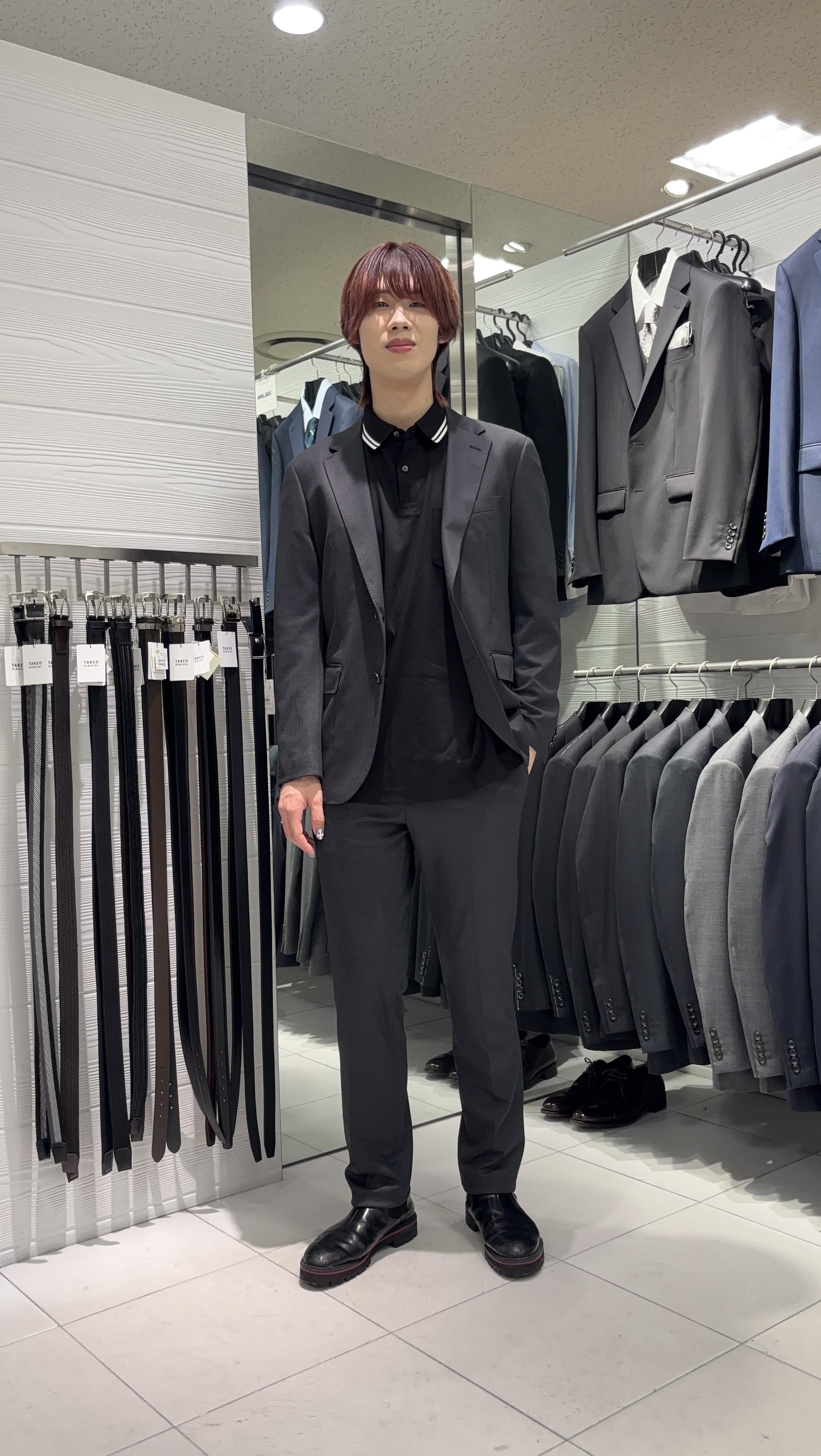 こうへいさんの「TAKEO KIKUCHI｜【BOWLER HAT LABEL】ピンヘッドジャージ スラックス」を使ったコーディネート