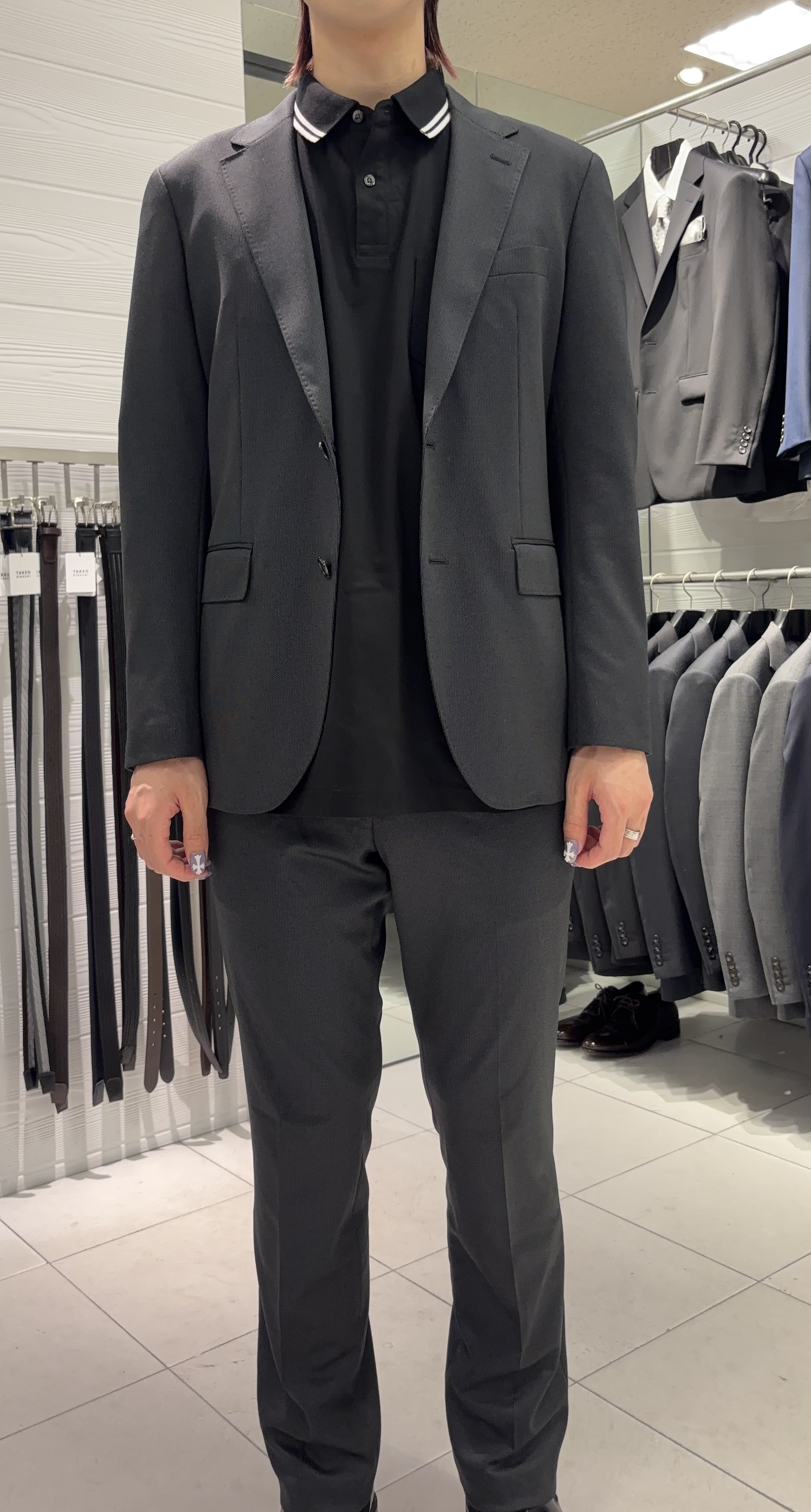 こうへいさんの「TAKEO KIKUCHI｜【BOWLER HAT LABEL】ピンヘッドジャージ スラックス」を使ったコーディネート