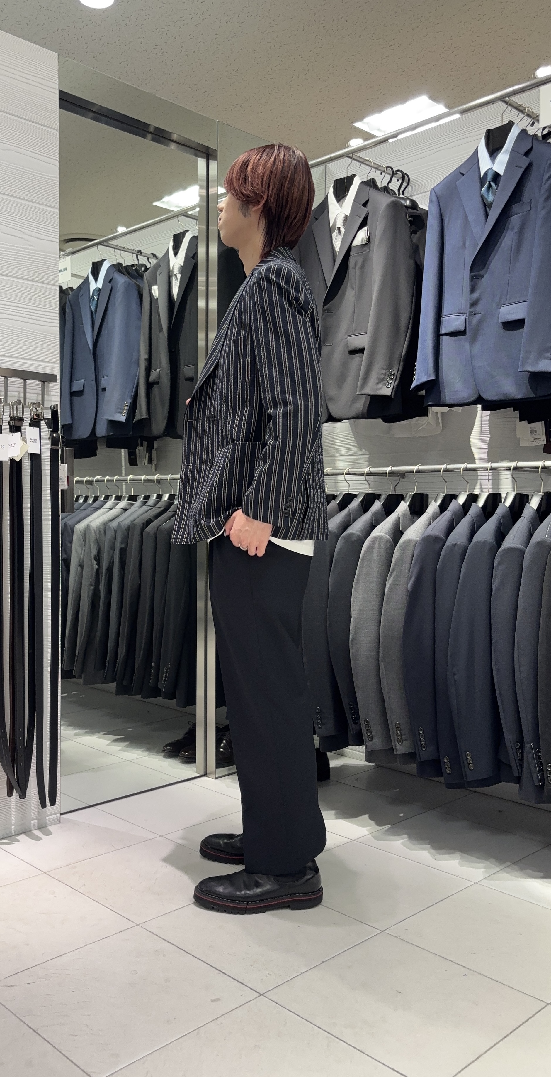 こうへいさんの「TAKEO KIKUCHI｜【BOWLER HAT LABEL】TWギャバジン ワイドイージースラックス」を使ったコーディネート