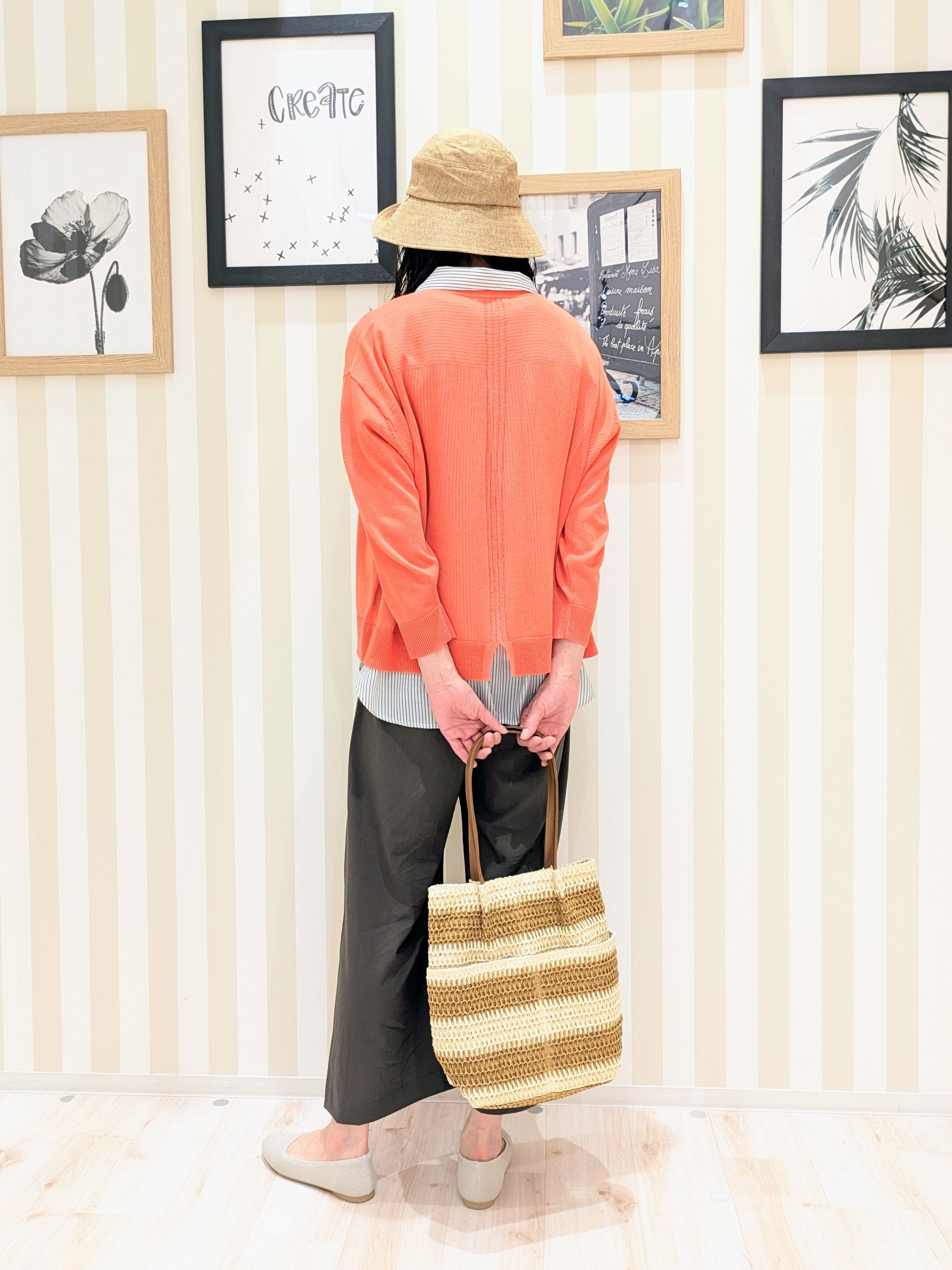 Mikiさんの「SHOO･LA･RUE｜【ひんやり/洗濯機可/S-LL】オンにもオフにも マルチに使えるボタンレスカーディガン」を使ったコーディネート