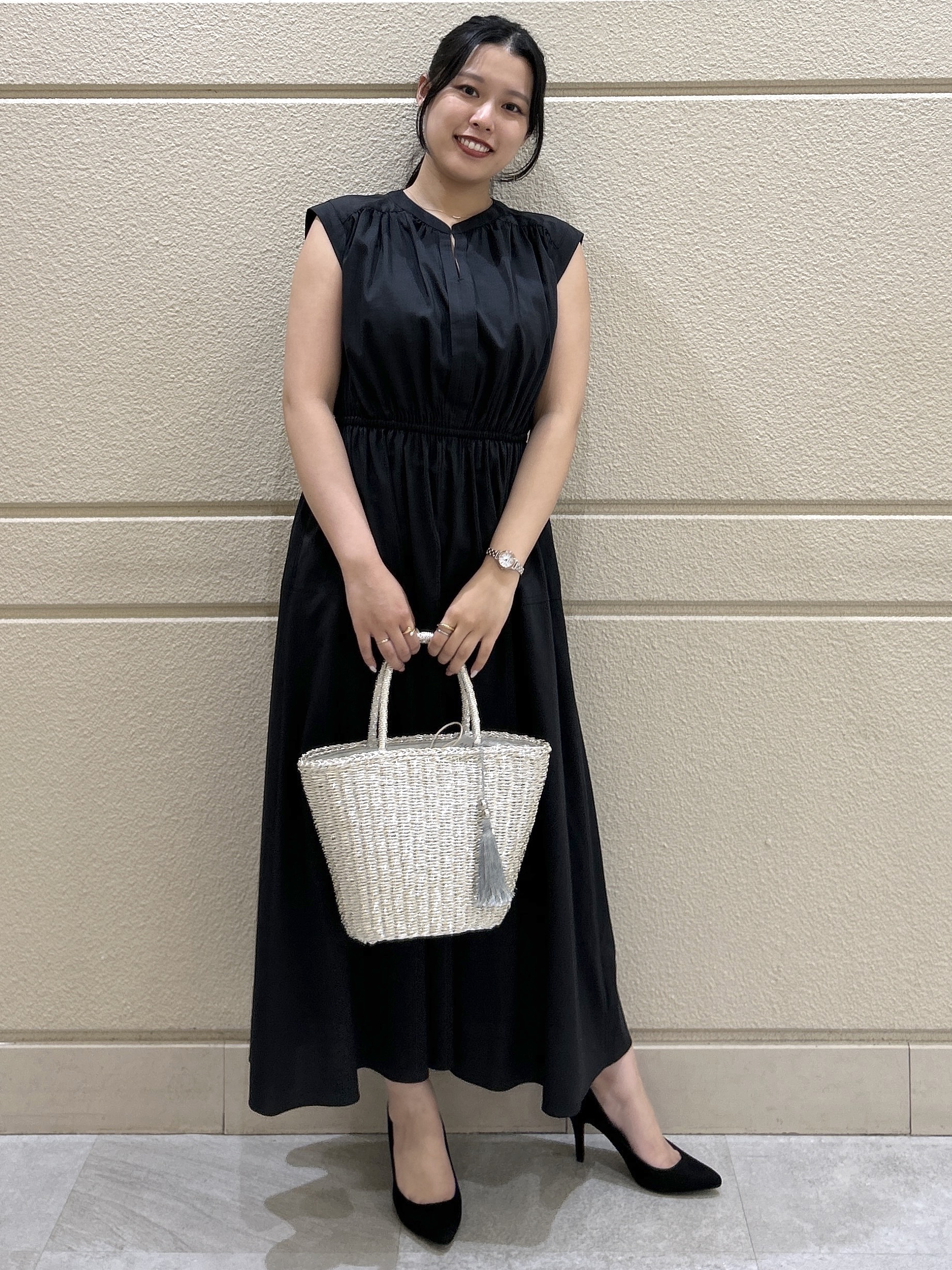 Momokaさんの「COUP DE CHANCE｜【洗える/涼しい】スタンドカラーワンピース」を使ったコーディネート