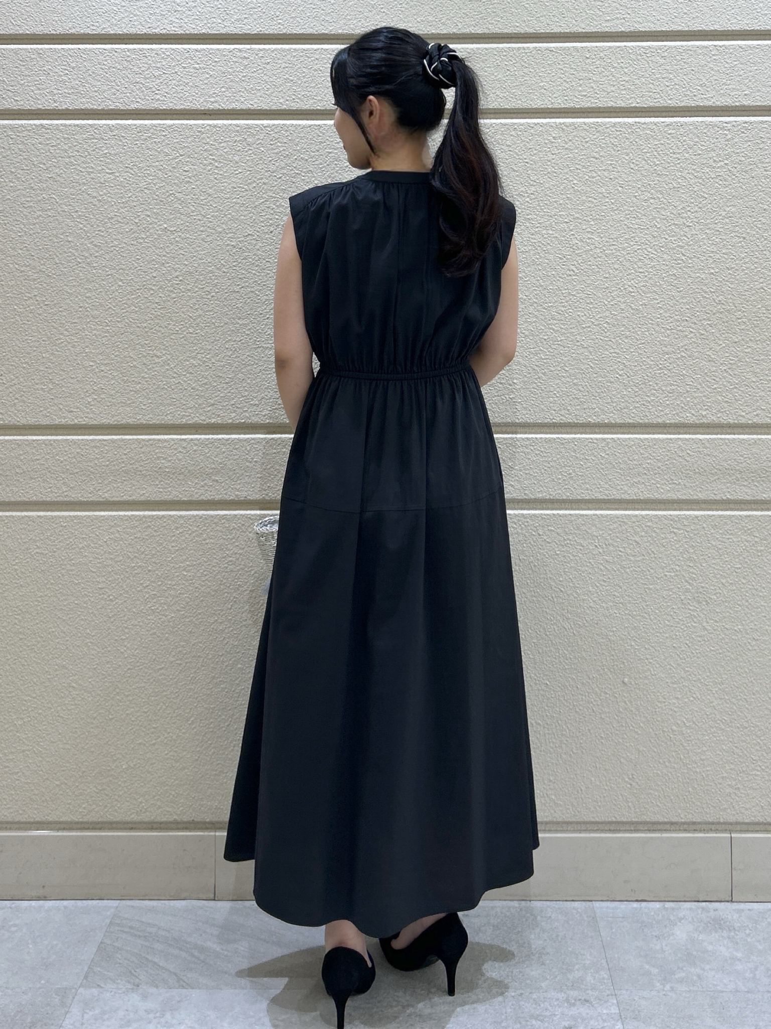 Momokaさんの「COUP DE CHANCE｜【洗える/涼しい】スタンドカラーワンピース」を使ったコーディネート