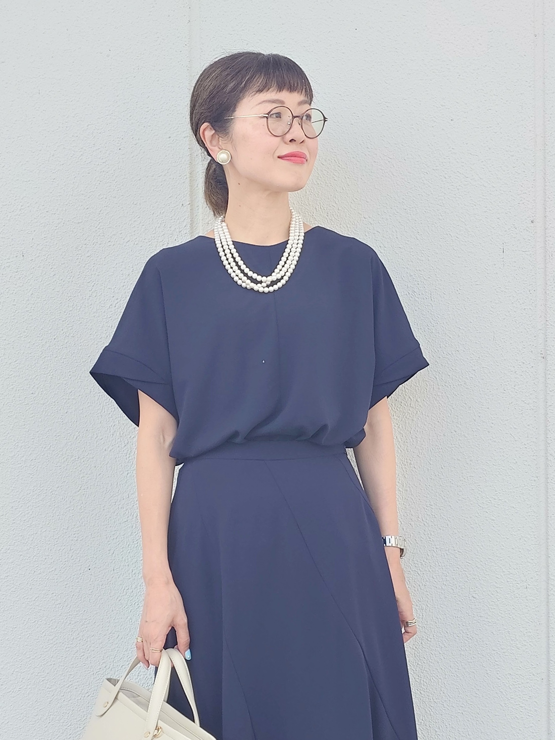 MUTSUKOさんの「UNTITLED｜【前後2WAY/はっ水/セットアップ可】リラクシーフレンチスリーブブラウス」を使ったコーディネート