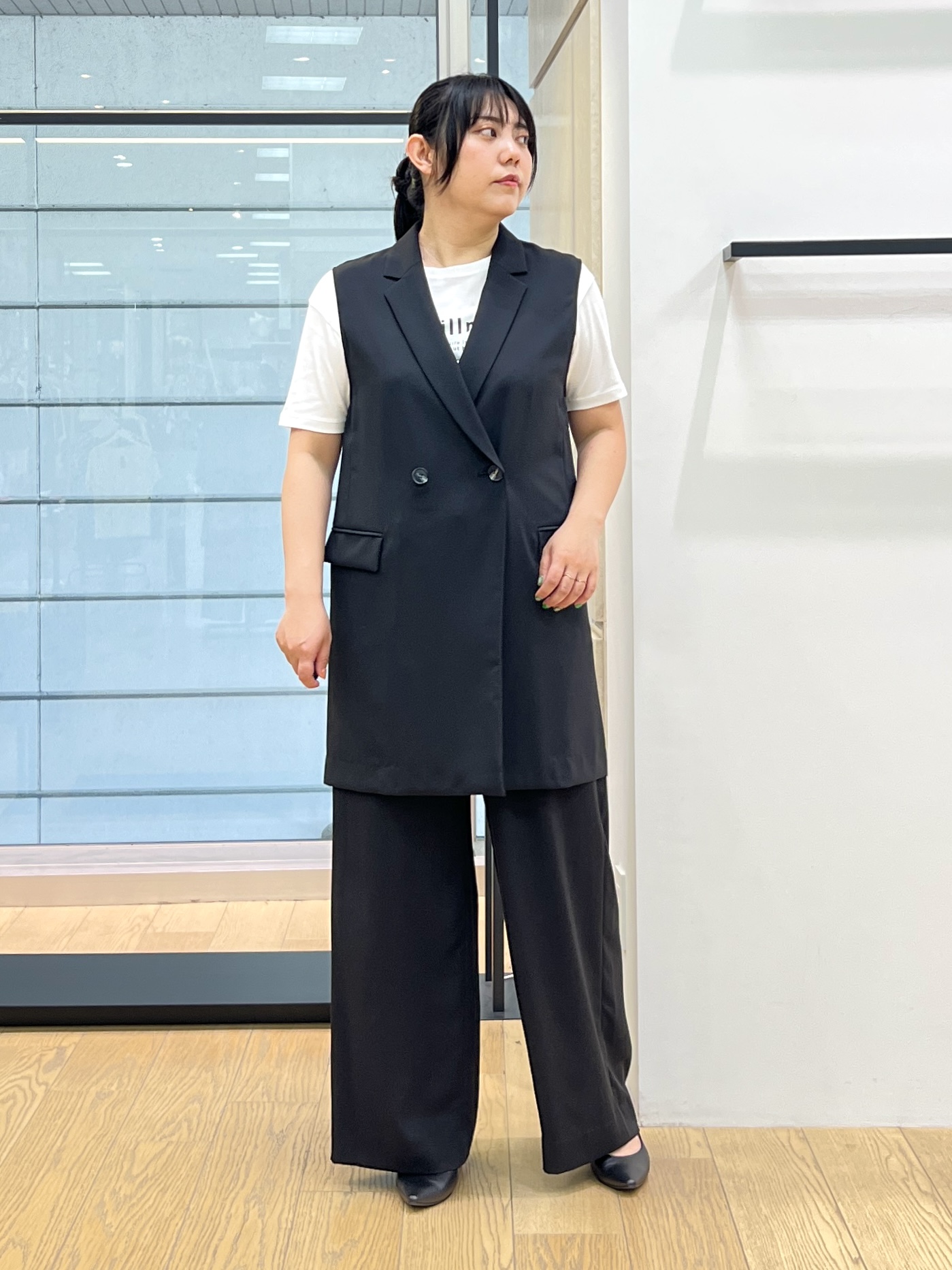 shimaさんの「INDIVI｜【さらに軽く軽快！／着る日傘】颯爽ジレジャケット」を使ったコーディネート
