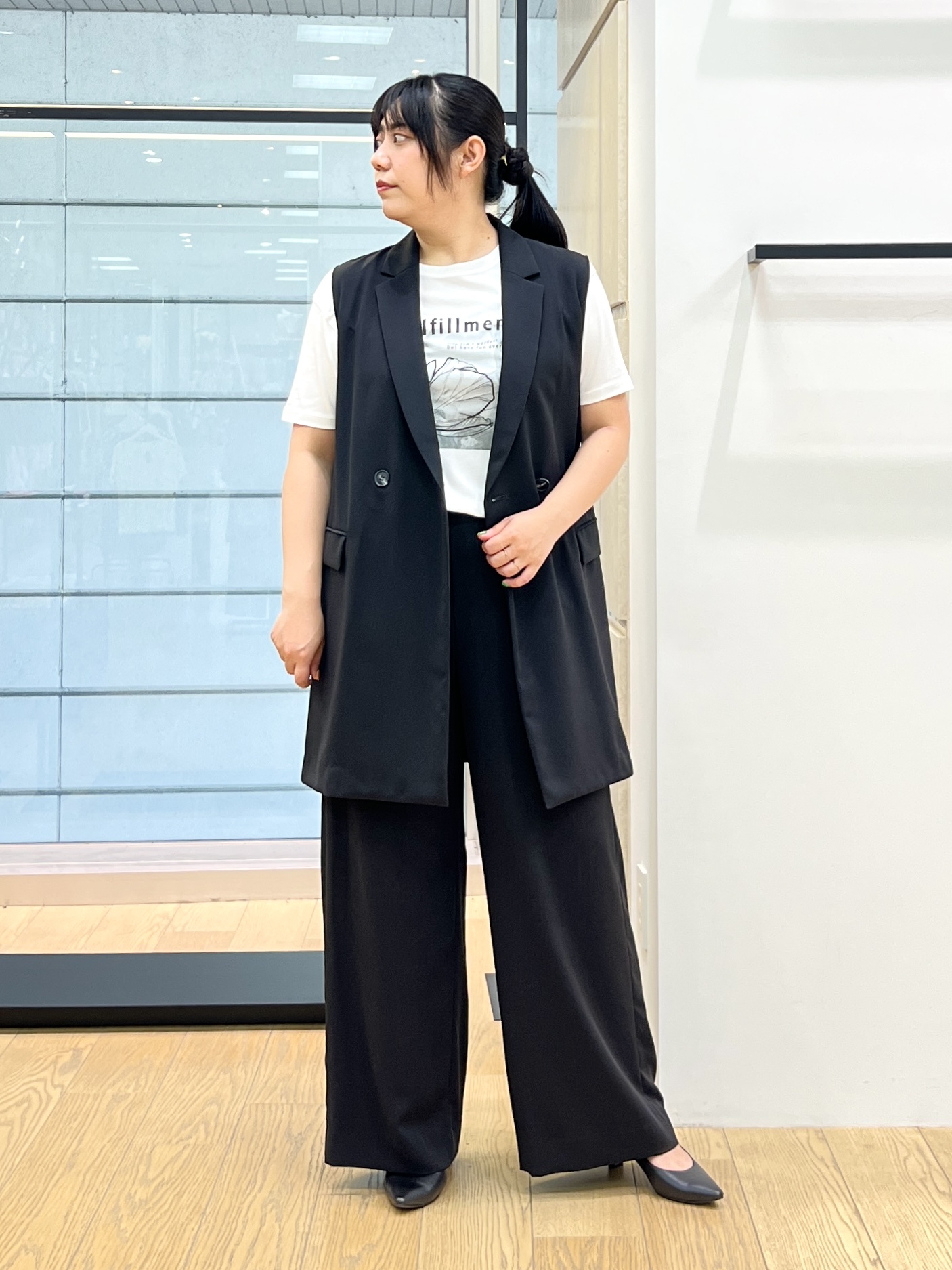 shimaさんの「INDIVI｜【さらに軽く軽快！／着る日傘】颯爽ジレジャケット」を使ったコーディネート