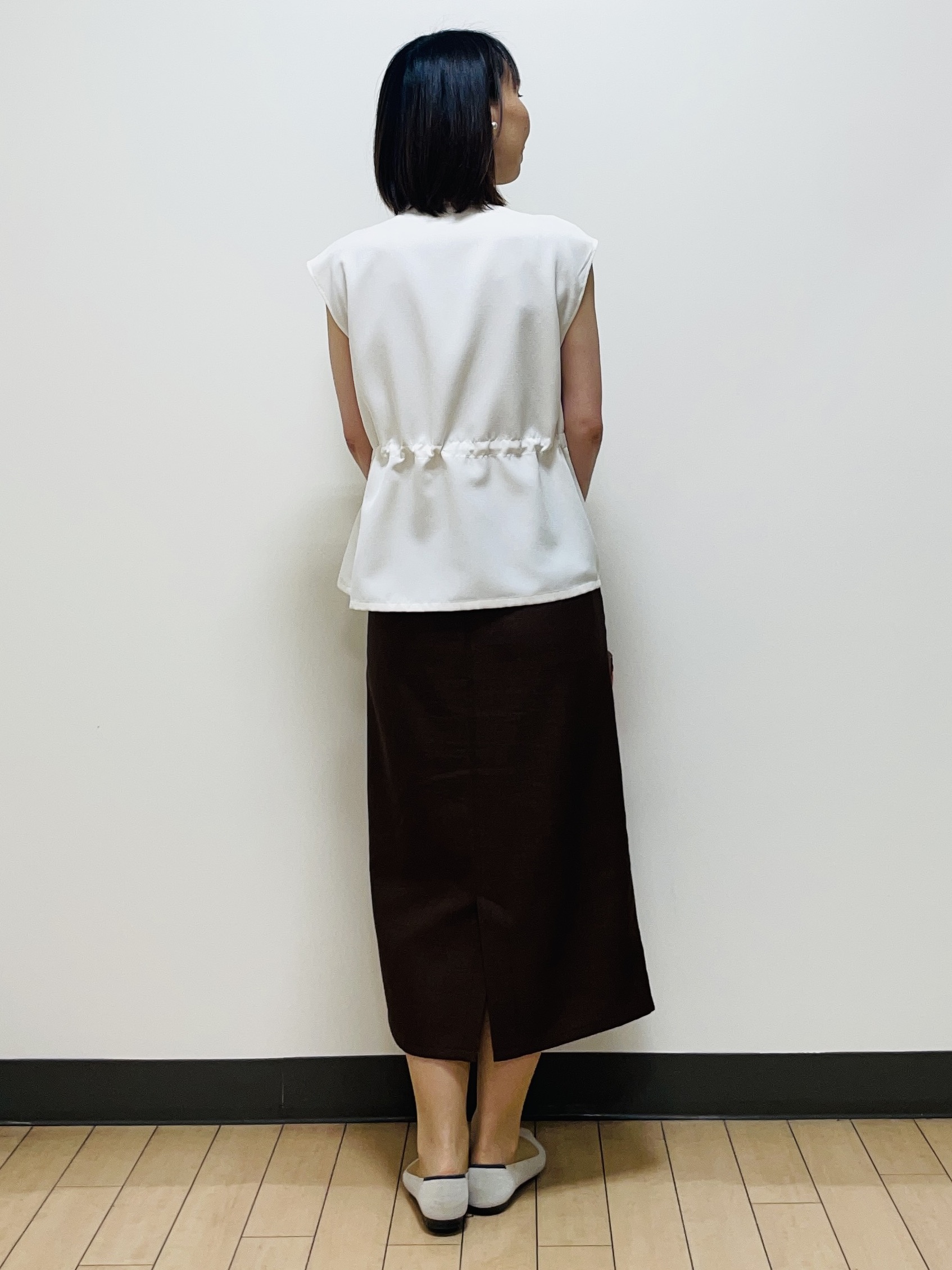 Riiさんの「Reflect｜リネンライクスタンドネックジレ」を使ったコーディネート
