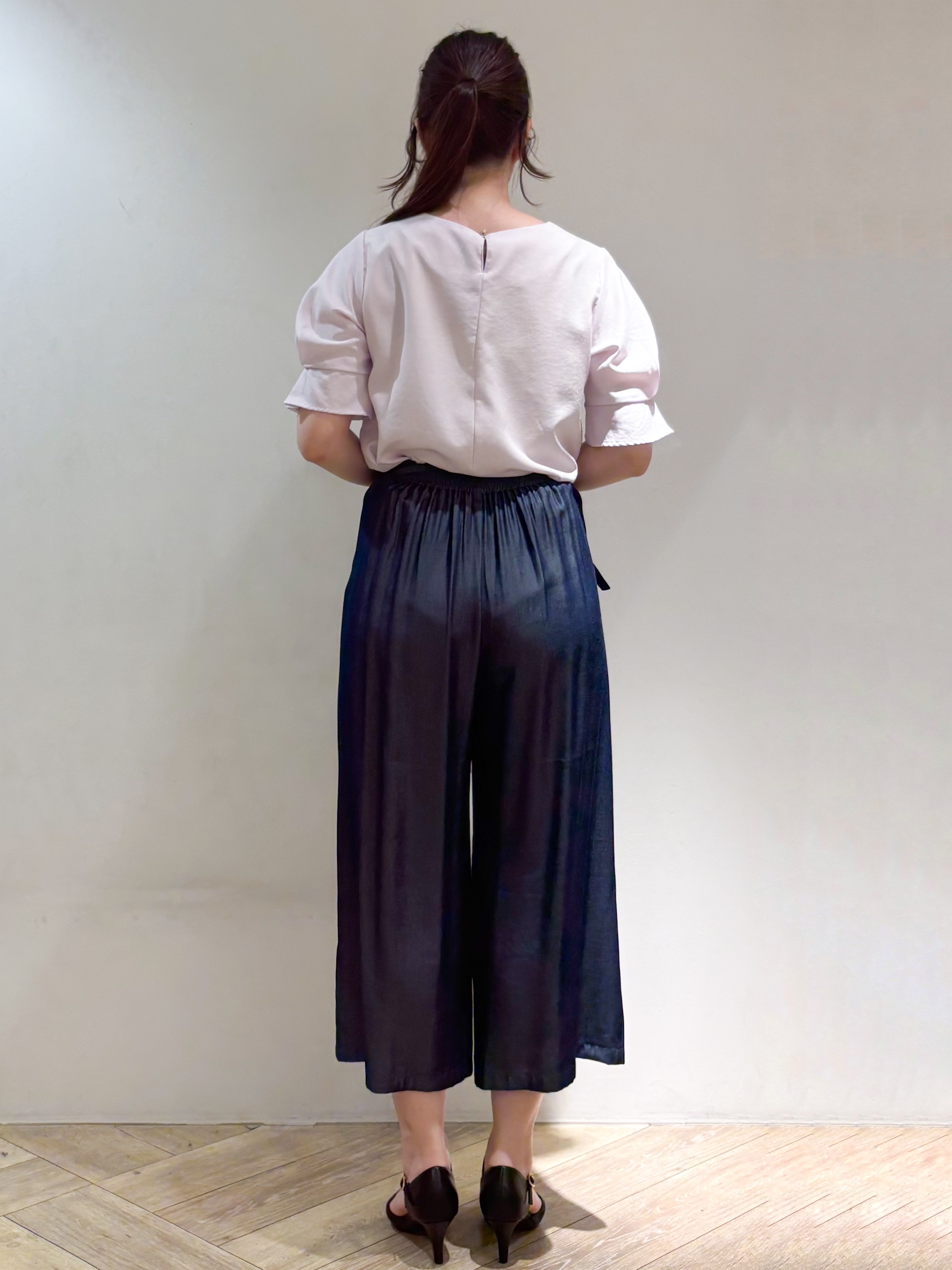 sayaさんの「index｜【接触冷感】タックパフスリーブブラウス《吸水速乾／防シワ／洗濯機OK／XS～3L／6col》」を使ったコーディネート