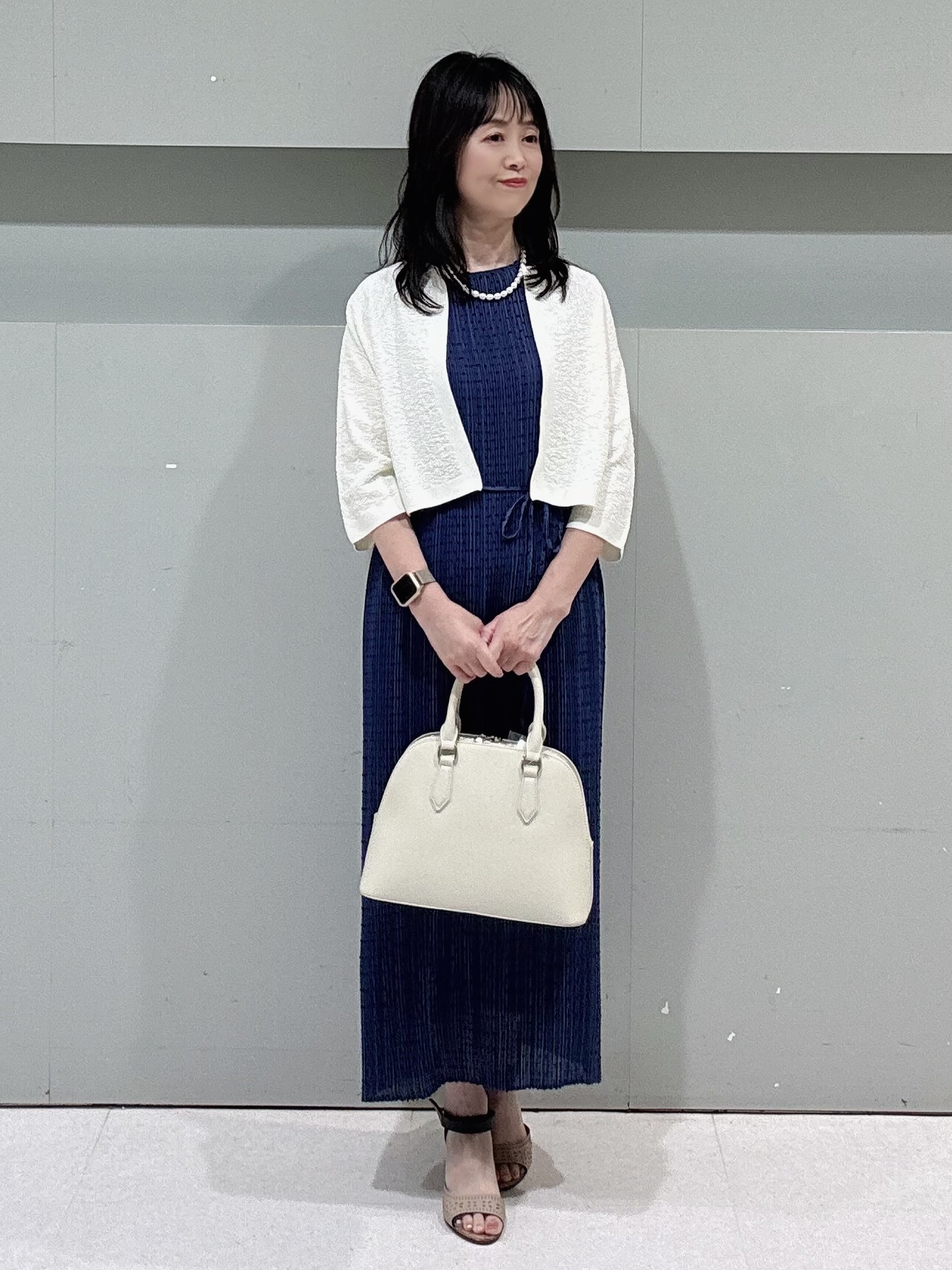 makiさんの「UNTITLED｜【ストレッチ性/洗える】短丈ニットカーディガン」を使ったコーディネート