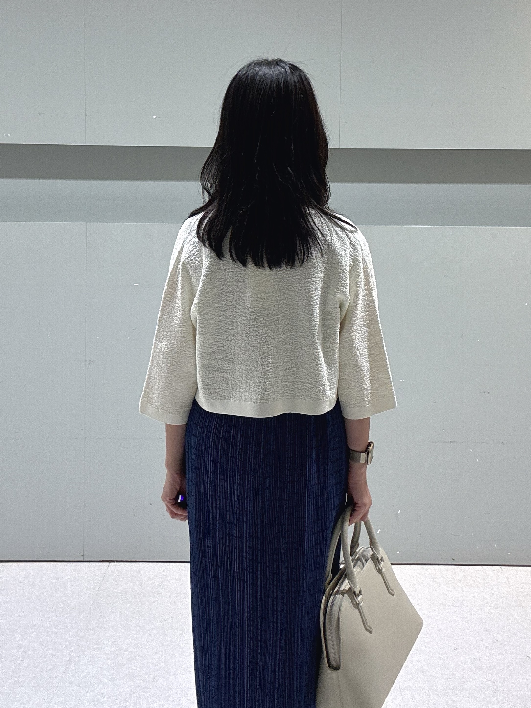 makiさんの「UNTITLED｜【ストレッチ性/洗える】短丈ニットカーディガン」を使ったコーディネート