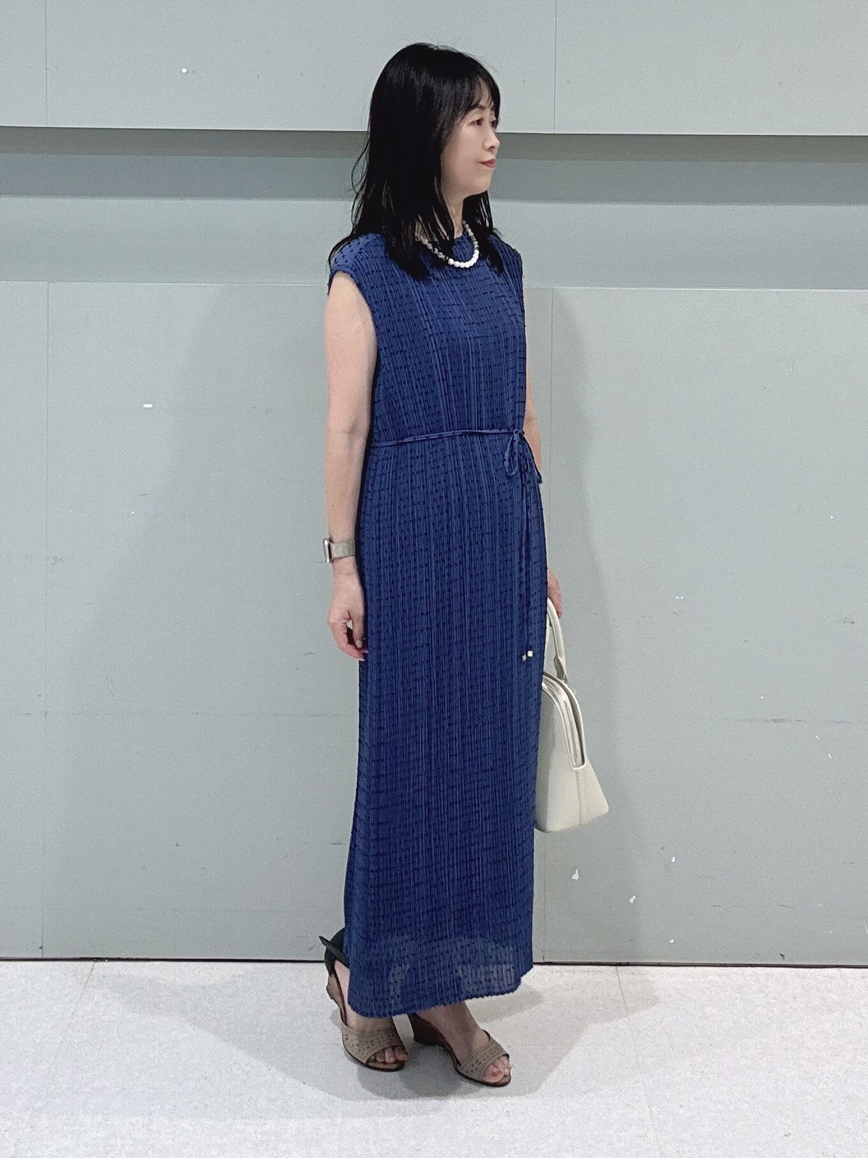 makiさんの「UNTITLED｜【ストレッチ性/洗える】短丈ニットカーディガン」を使ったコーディネート