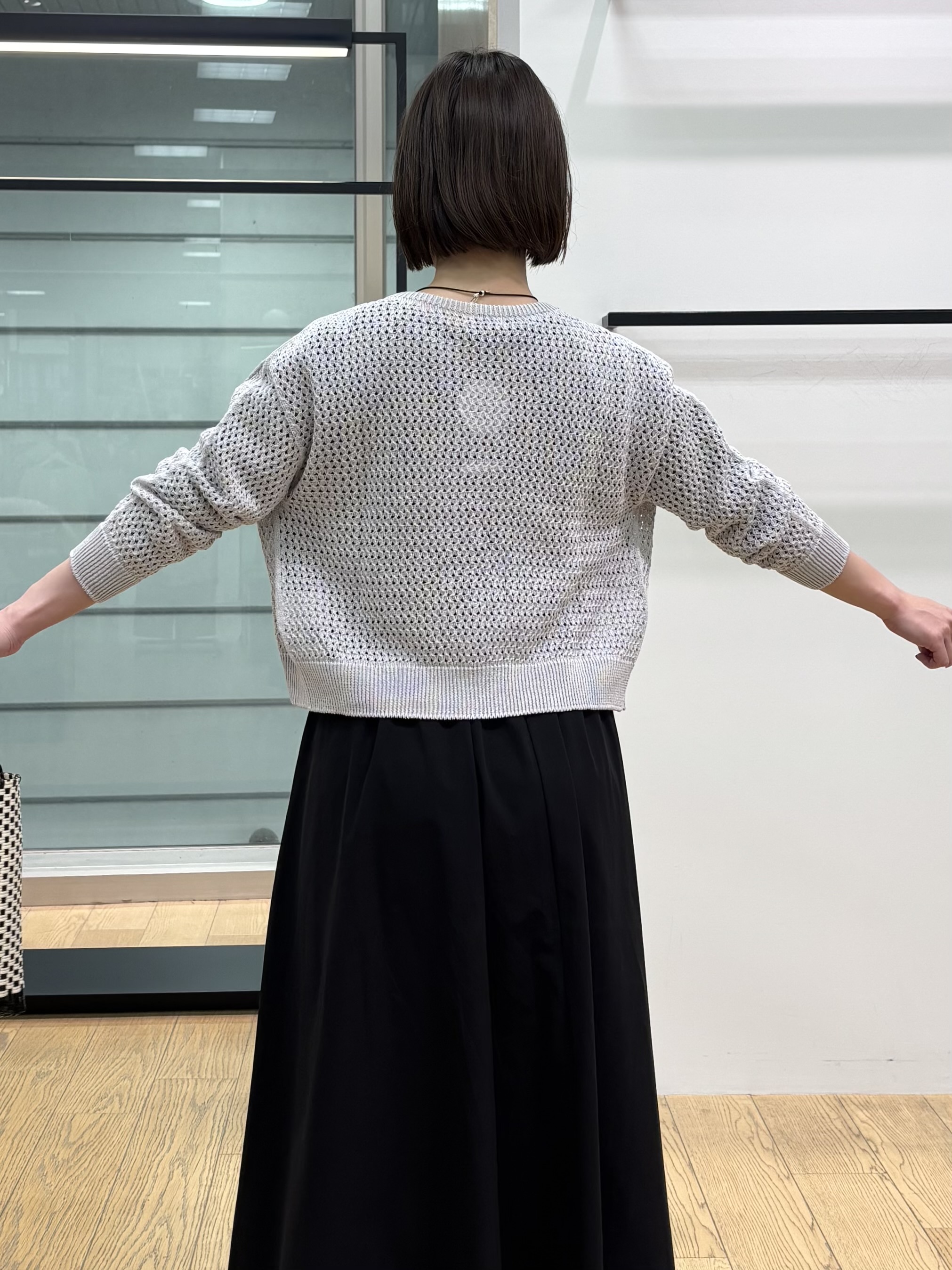 asamiさんの「INDIVI｜【さらに軽く軽快！／着る日傘】ドルマントップス」を使ったコーディネート