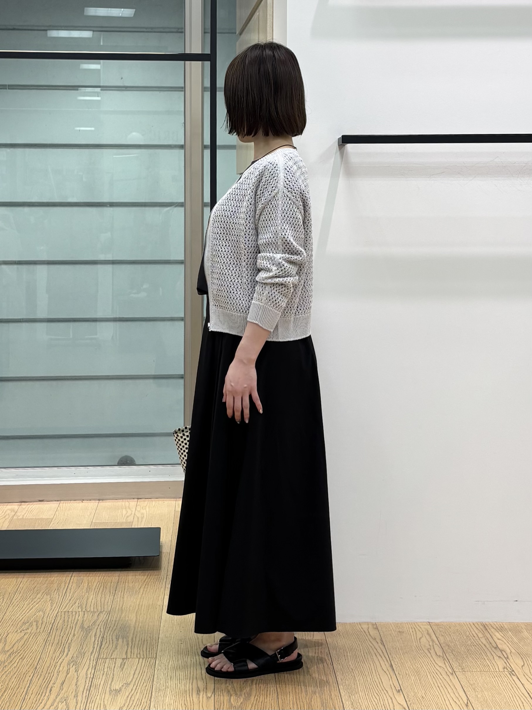 asamiさんの「INDIVI｜【さらに軽く軽快！／着る日傘】ドルマントップス」を使ったコーディネート