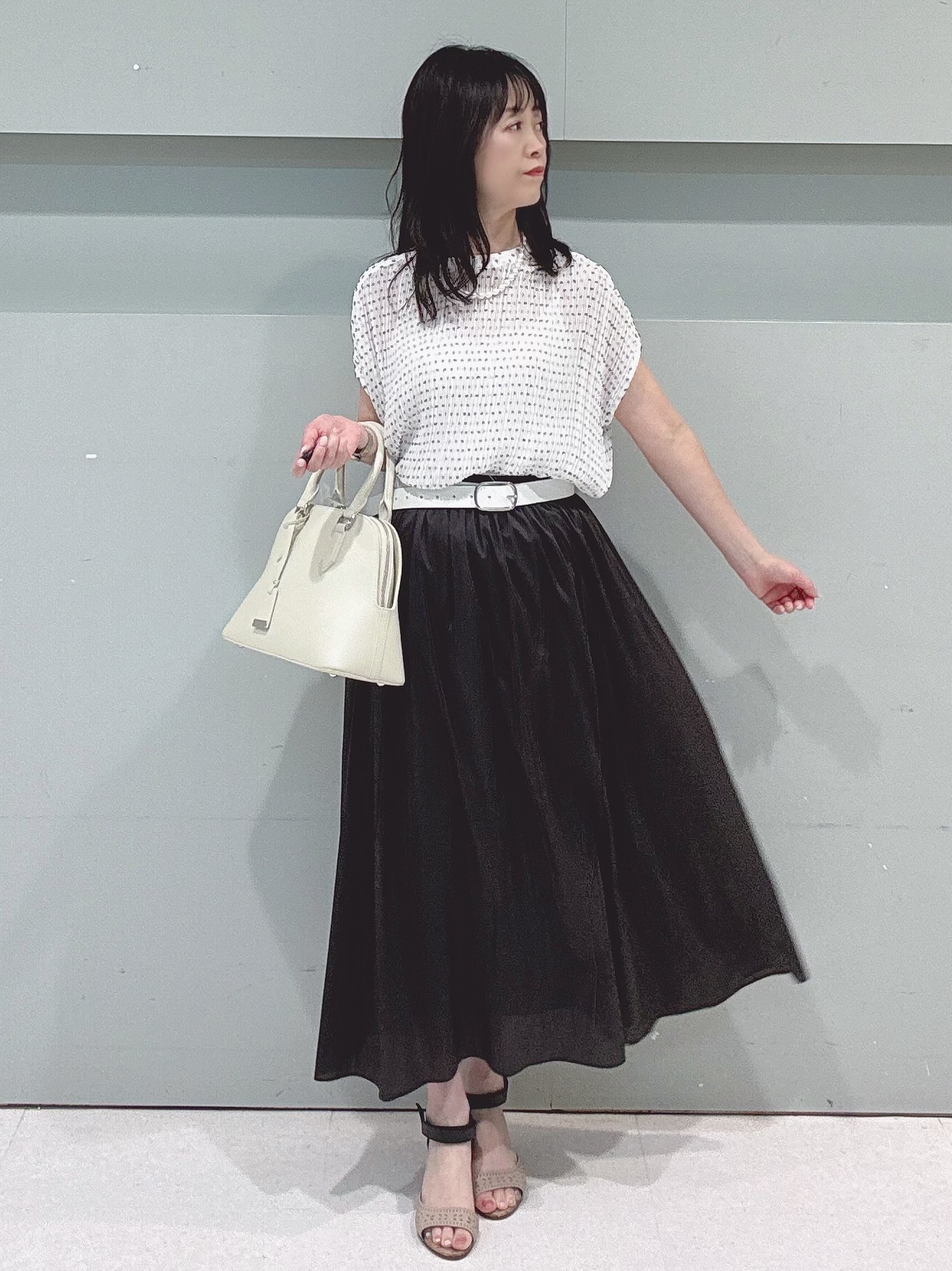 makiさんの「UNTITLED｜【アンサンブル可】ラメ混クルーネックカーディガン」を使ったコーディネート