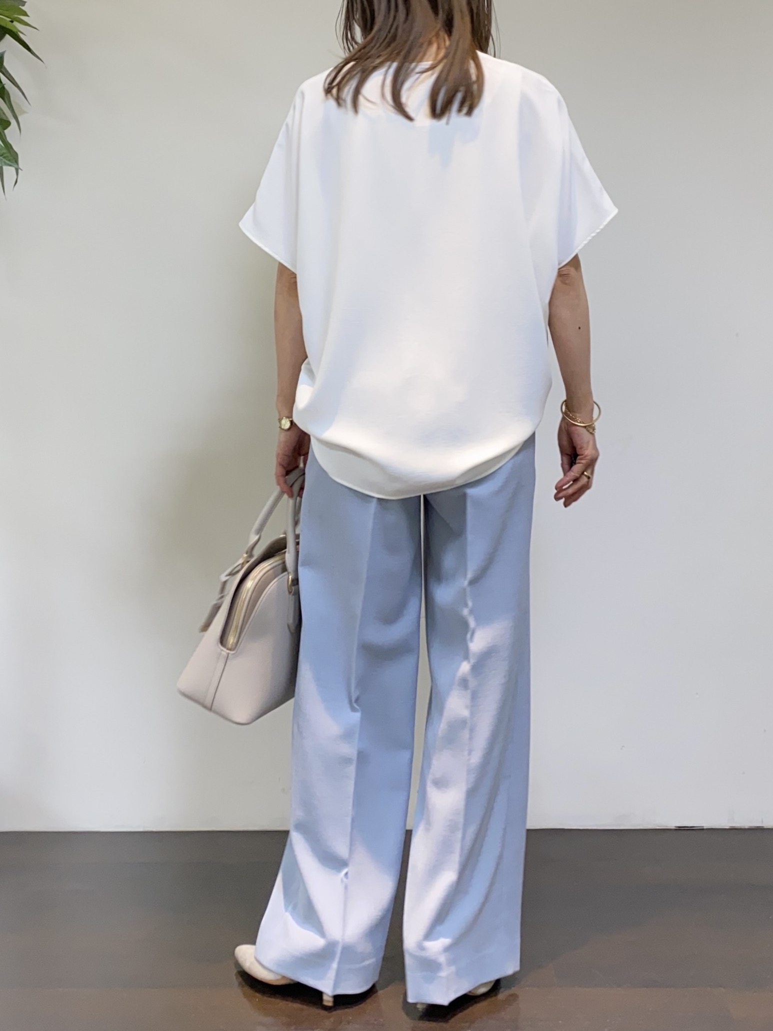 tomoさんの「UNTITLED｜【セットアップ可/UV/接触冷感】スラブキーネックジレ」を使ったコーディネート