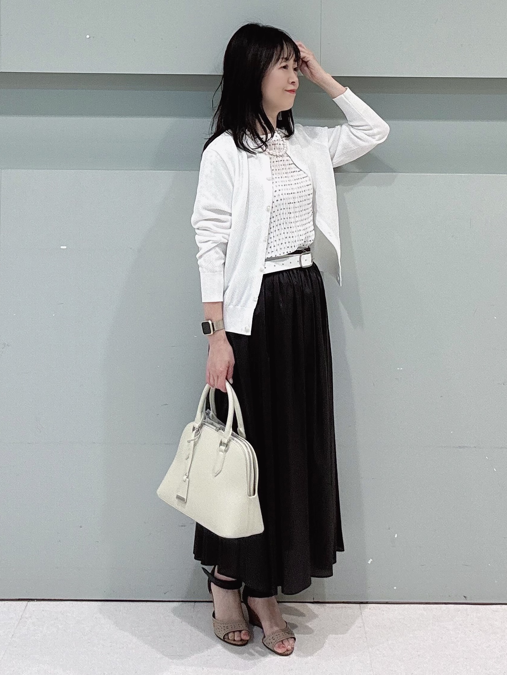 makiさんの「UNTITLED｜【アンサンブル可】ラメ混クルーネックカーディガン」を使ったコーディネート