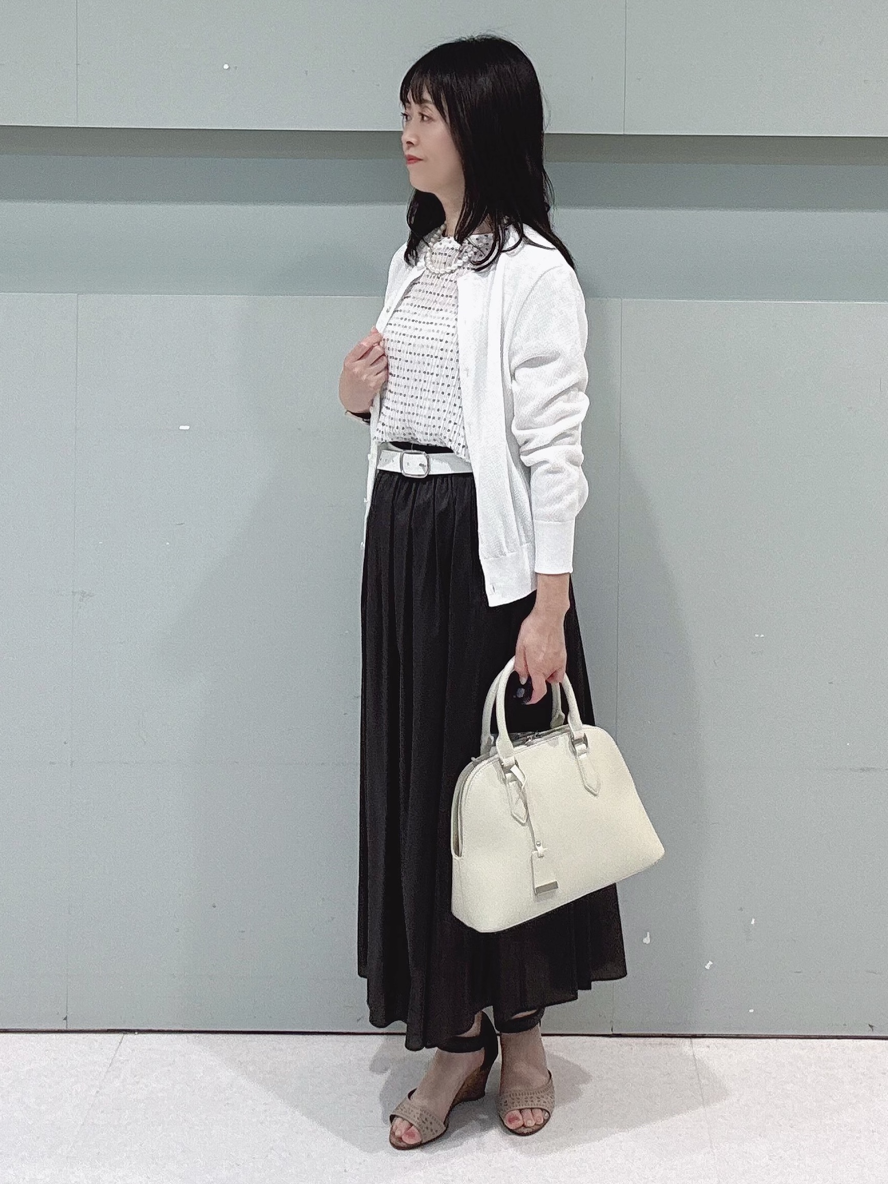 makiさんの「UNTITLED｜【アンサンブル可】ラメ混クルーネックカーディガン」を使ったコーディネート