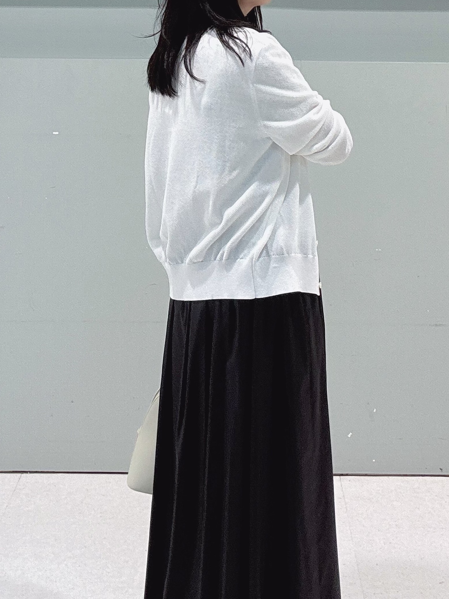 makiさんの「UNTITLED｜【アンサンブル可】ラメ混クルーネックカーディガン」を使ったコーディネート