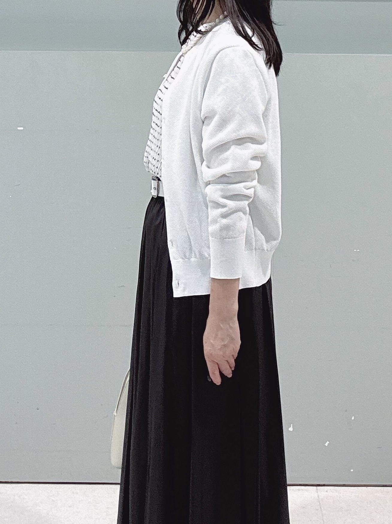 makiさんの「UNTITLED｜【アンサンブル可】ラメ混クルーネックカーディガン」を使ったコーディネート