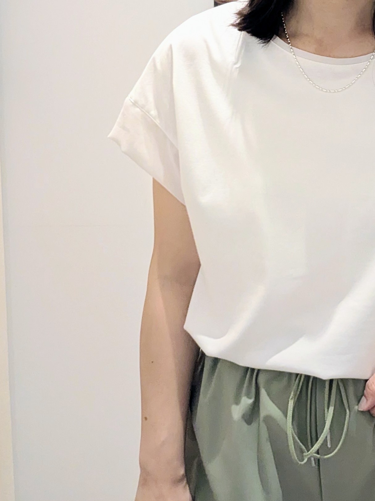 enさんの「Dessin｜【UVカット/接触冷感】美光沢カットソー」を使ったコーディネート