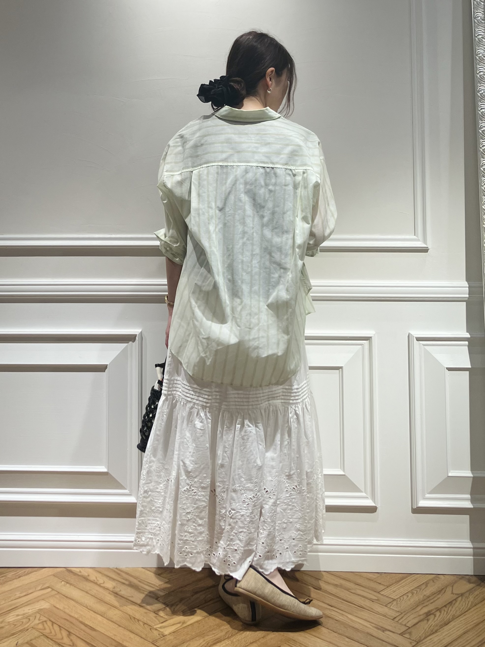 TSUKUIさんの「DRESSTERIOR｜シアー ストライプシャツ」を使ったコーディネート