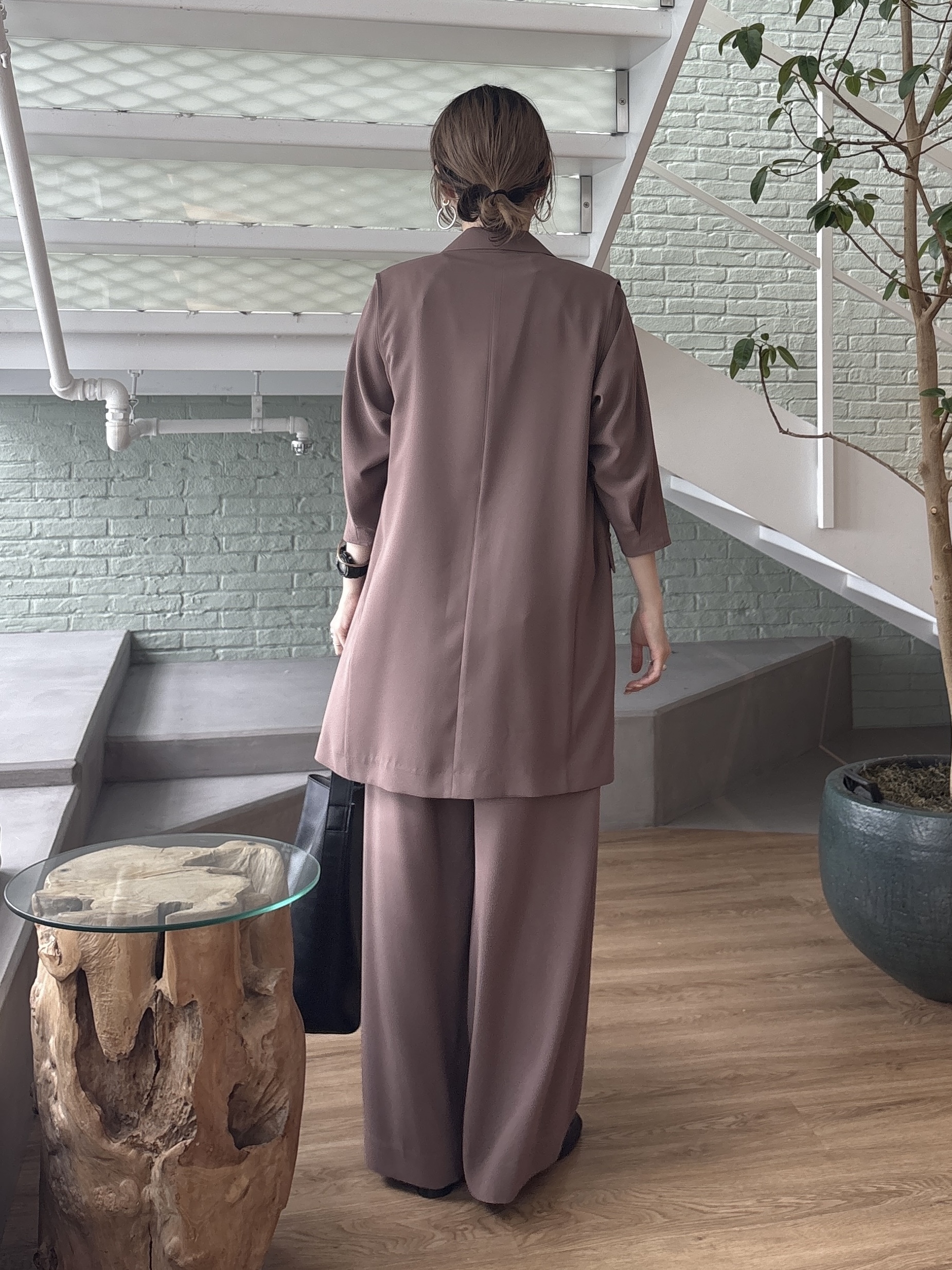kotakiさんの「INDIVI｜【さらに軽く軽快！／着る日傘】颯爽ジレジャケット」を使ったコーディネート