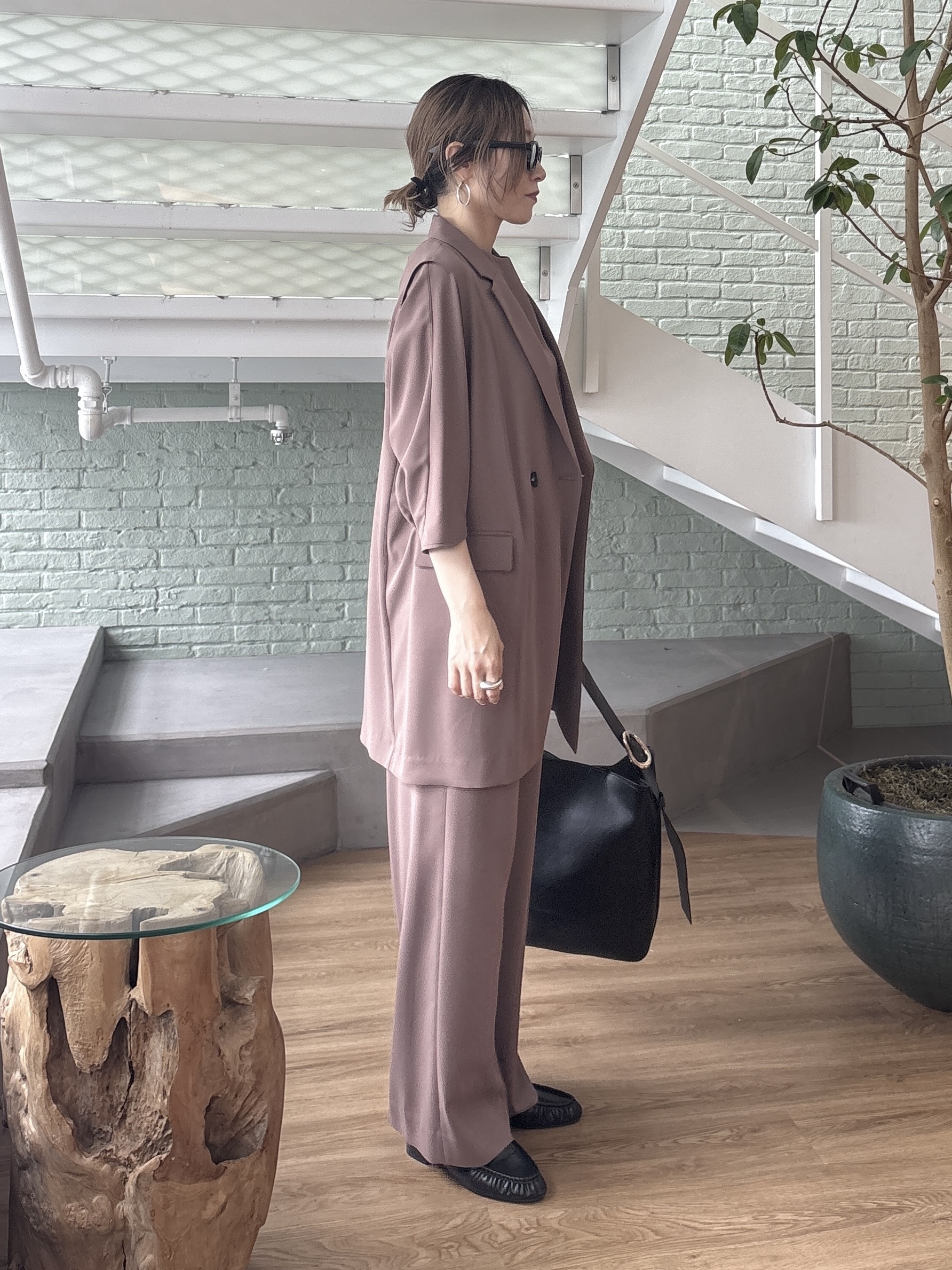 kotakiさんの「INDIVI｜【さらに軽く軽快！／着る日傘】颯爽ジレジャケット」を使ったコーディネート