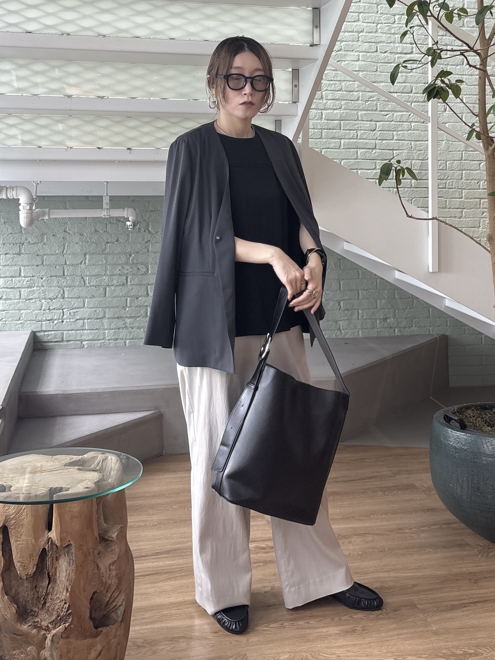 kotakiさんの「INDIVI｜【さらに軽く軽快！／着る日傘】ノーカラージャケット」を使ったコーディネート