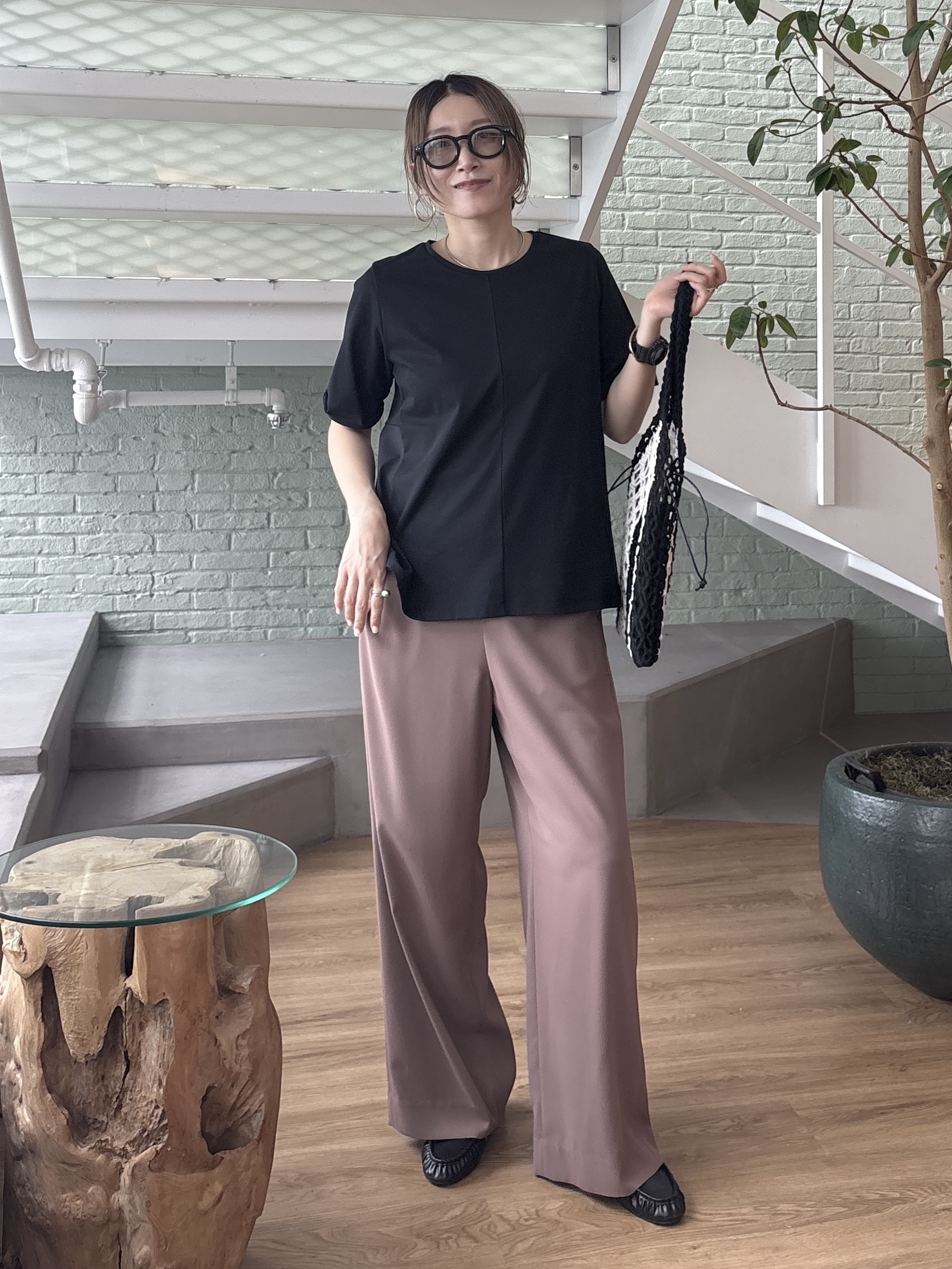 kotakiさんの「INDIVI｜【バックシャン】異素材ドッキングプルオーバー」を使ったコーディネート