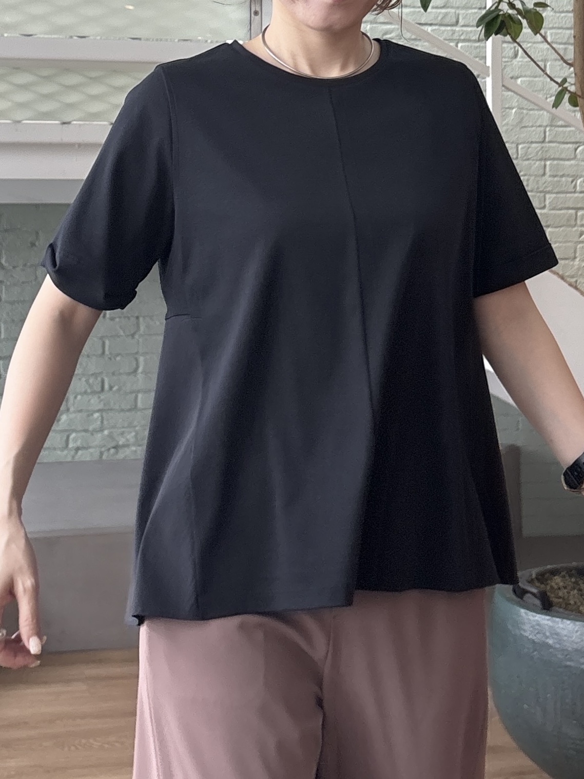 kotakiさんの「INDIVI｜【バックシャン】異素材ドッキングプルオーバー」を使ったコーディネート
