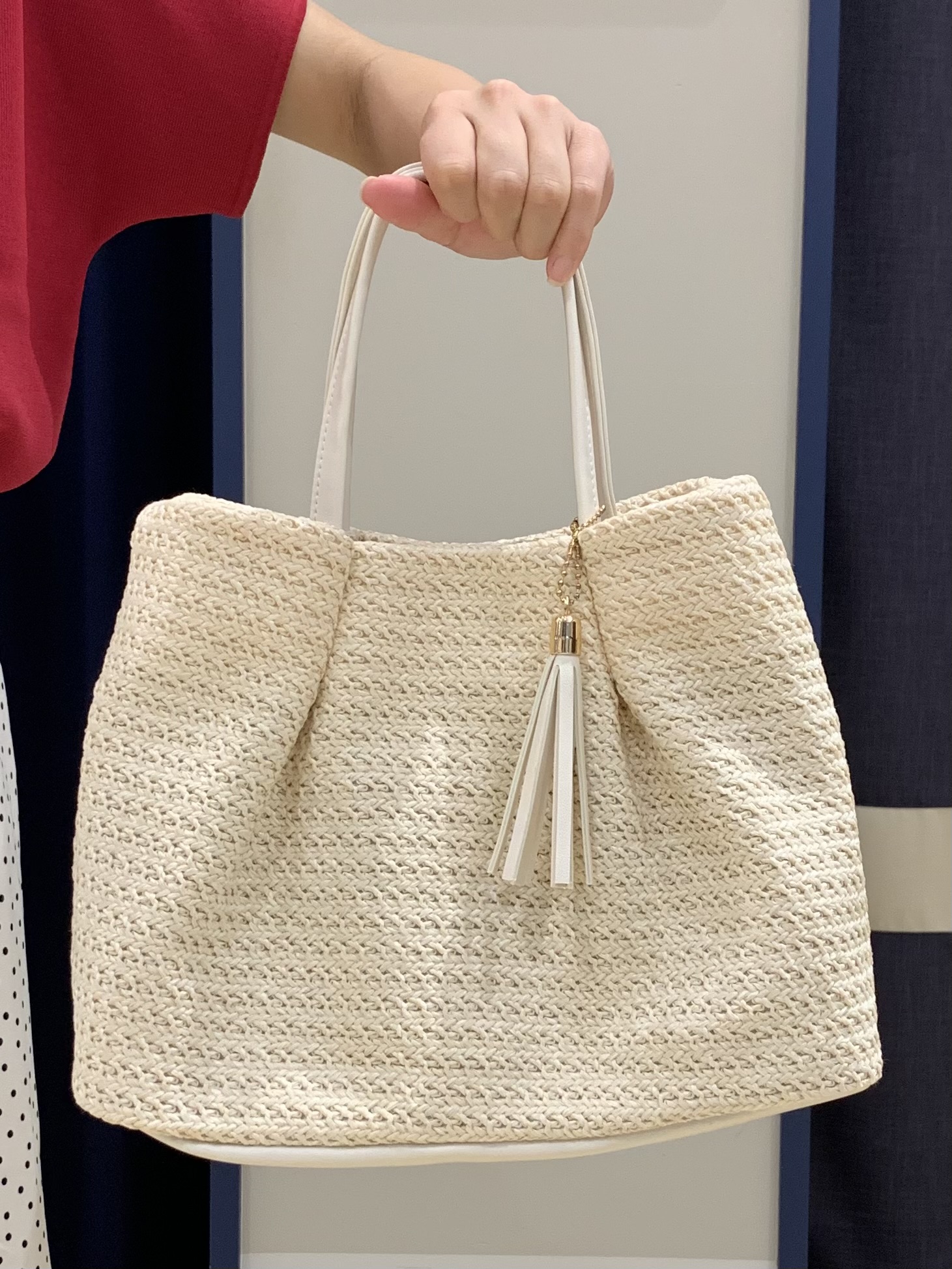 mokaさんの「grove｜【シリーズ累計36万枚！名品ニット】やわらかドライタッチ ドルマンニット」を使ったコーディネート