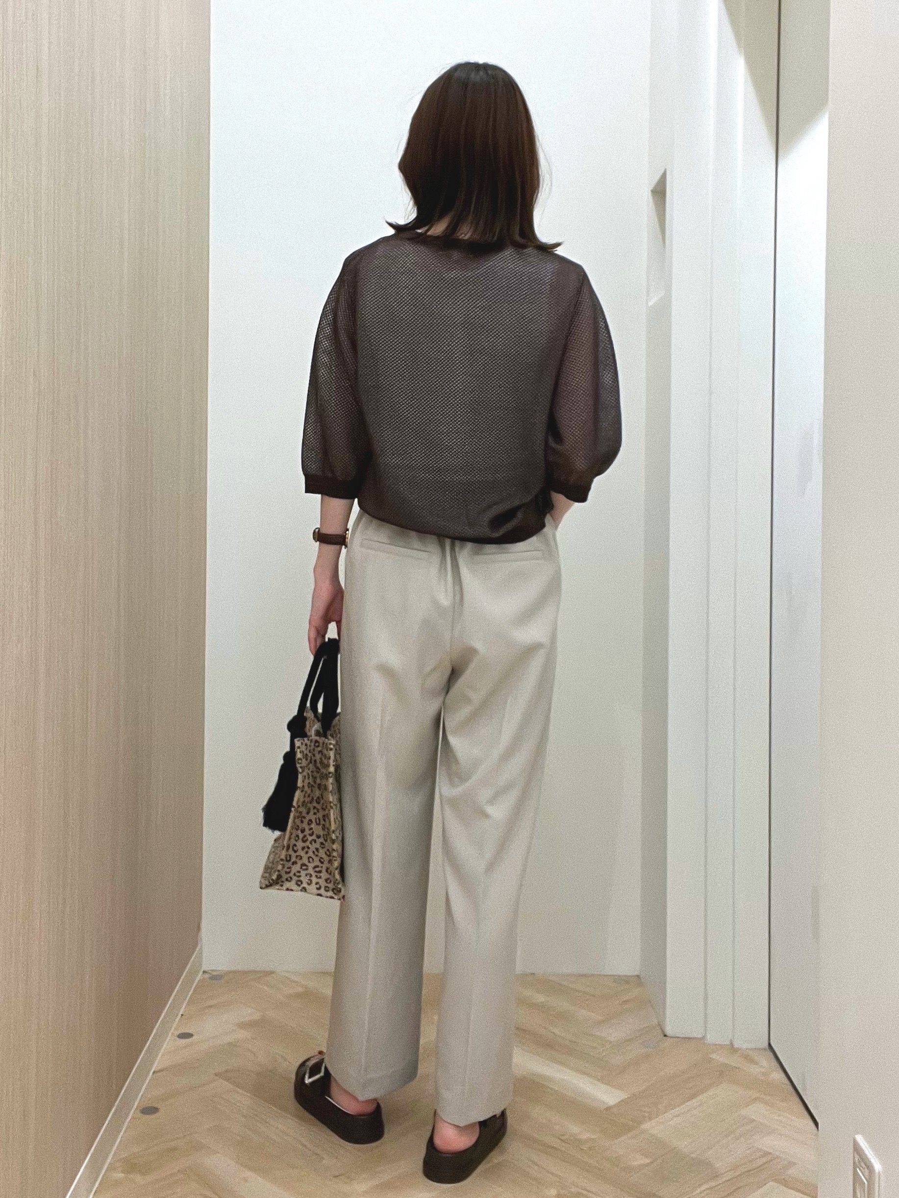  おまつさんの「grove｜【貴島明日香さん着用・洗える】透けない、大人のメッシュカーディガン」を使ったコーディネート