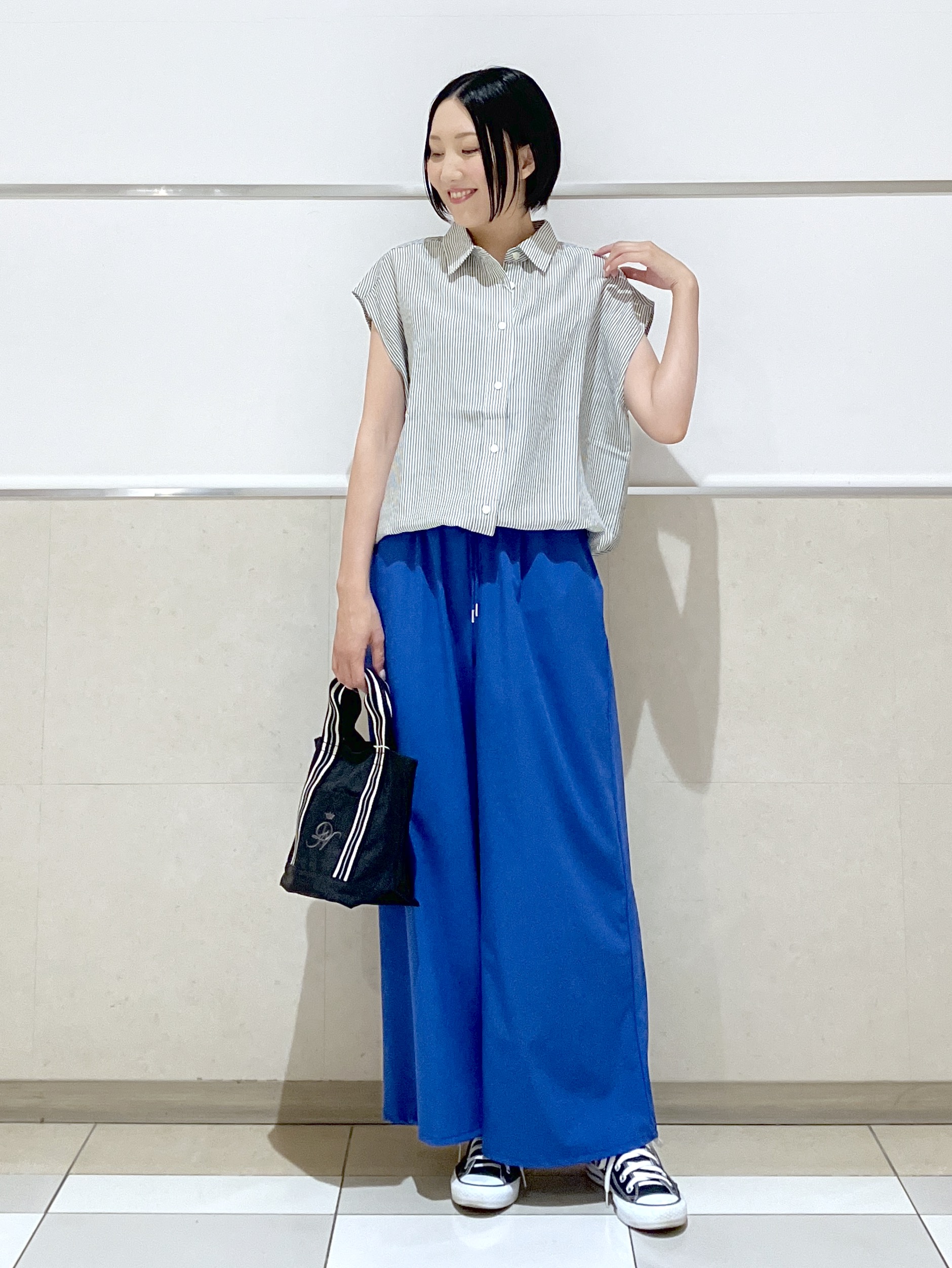 eriko さんの「Dessin｜リネンブレンド フレンチスリーブドロストシャツ」を使ったコーディネート