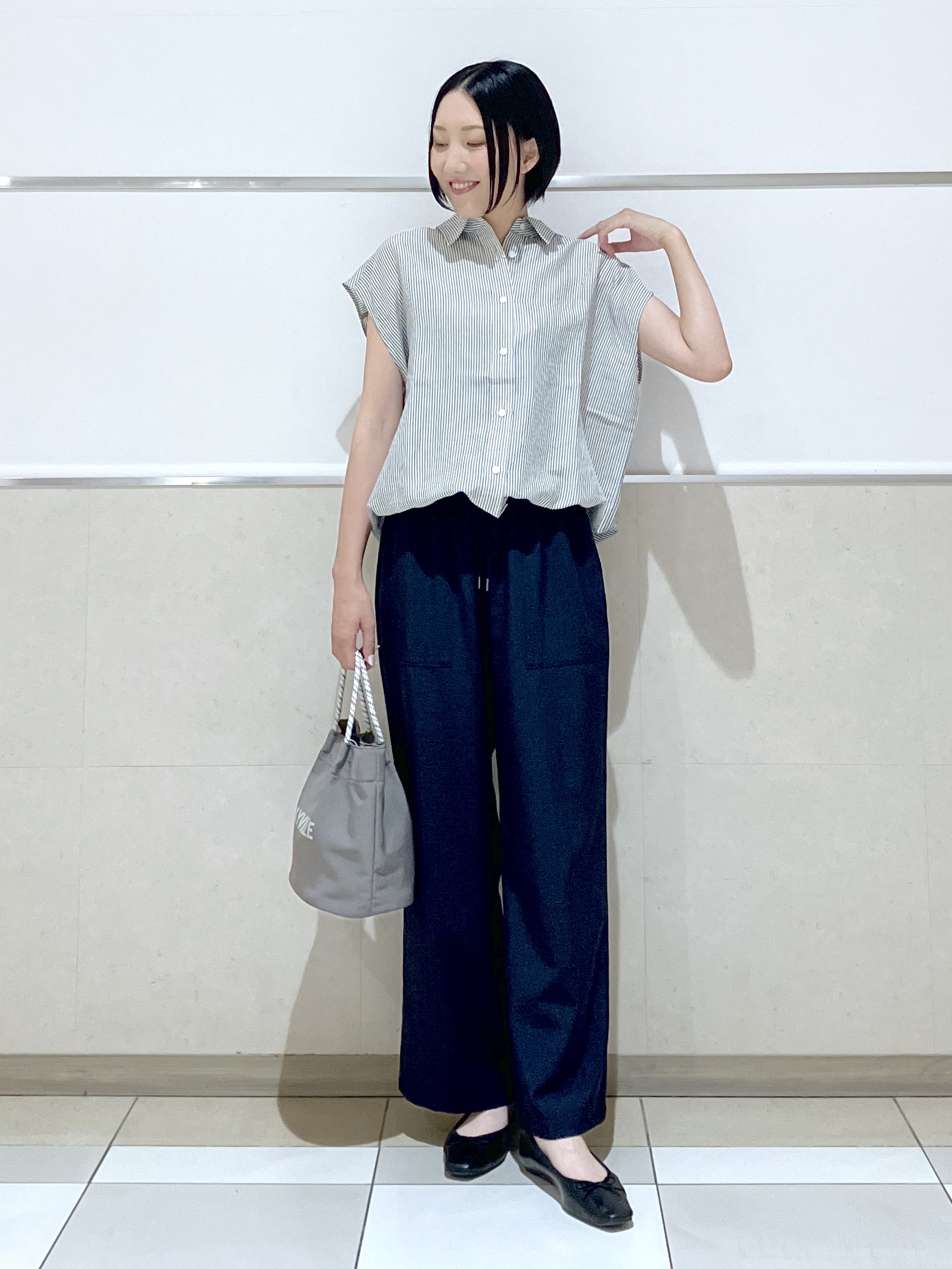 eriko さんの「Dessin｜リネンブレンド フレンチスリーブドロストシャツ」を使ったコーディネート
