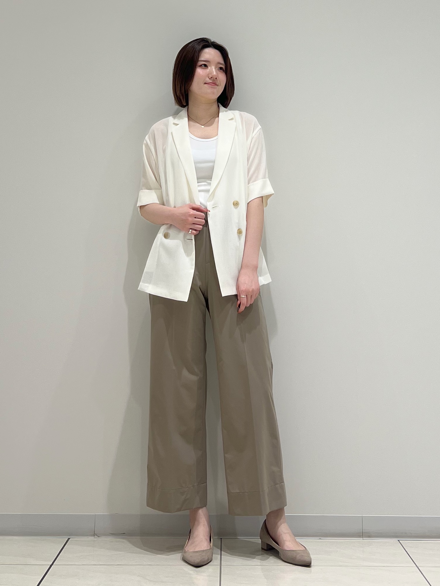 T.Kさんの「INDIVI｜【撥水／UVケア／SETUP可能】軽量ベルト付ワイドストレートパンツ」を使ったコーディネート