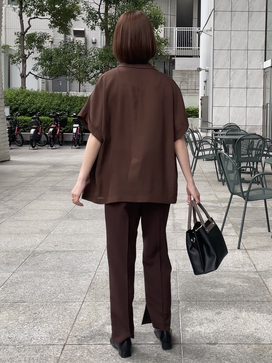 NATSUMIさんの「grove｜【洗濯機OK・ひんやり/SETUP可】シワになりにくいハーフスリーブジャケット」を使ったコーディネート