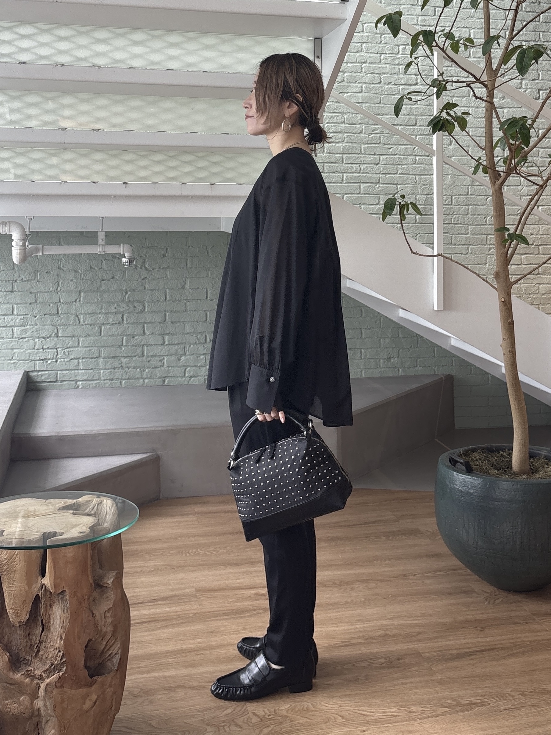 kotakiさんの「INDIVI｜【洗える／軽やか】無地＆ストライプ柄 切替タックブラウス」を使ったコーディネート