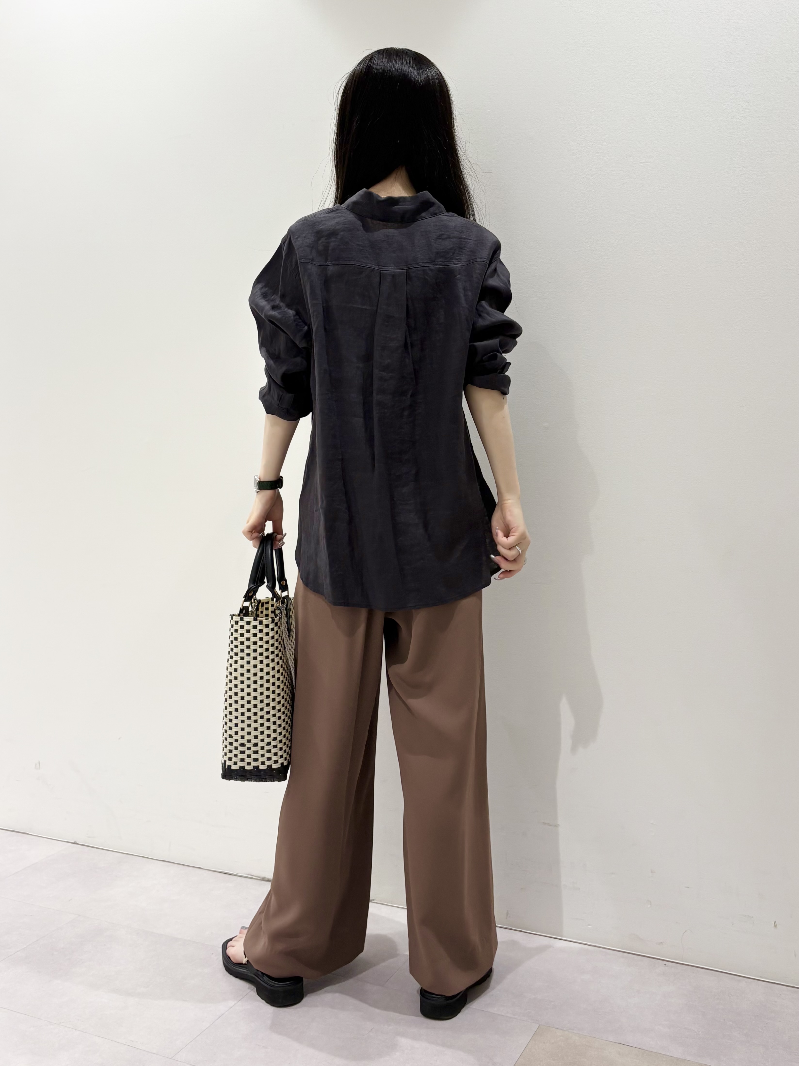 KEIKOさんの「INDIVI｜【さらに軽く軽快！／着る日傘】ノーカラージャケット」を使ったコーディネート