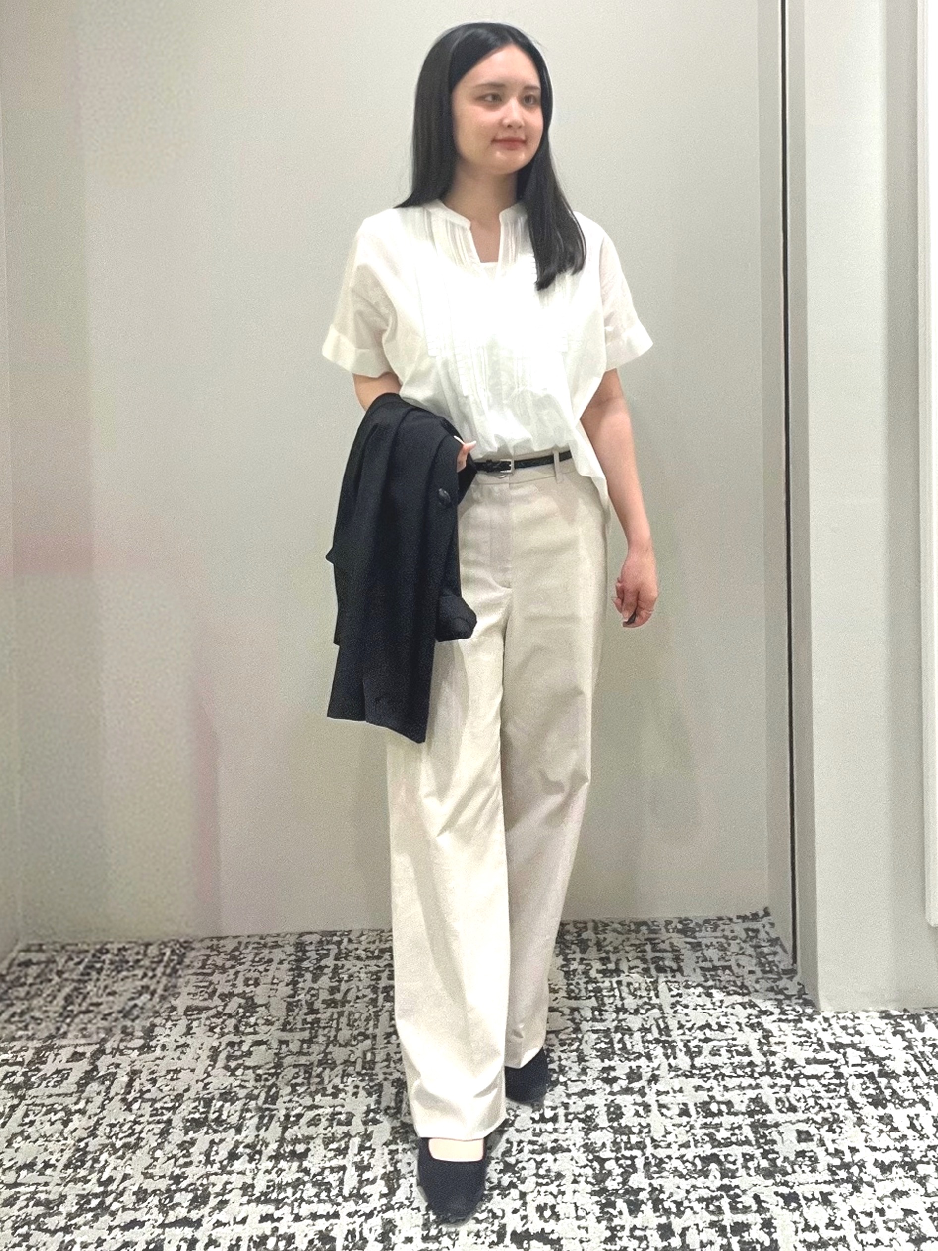 ELENAさんの「UNTITLED｜【さらりと快適/セットアップ可/UV/接触冷感】スラブカラーレスジャケット」を使ったコーディネート