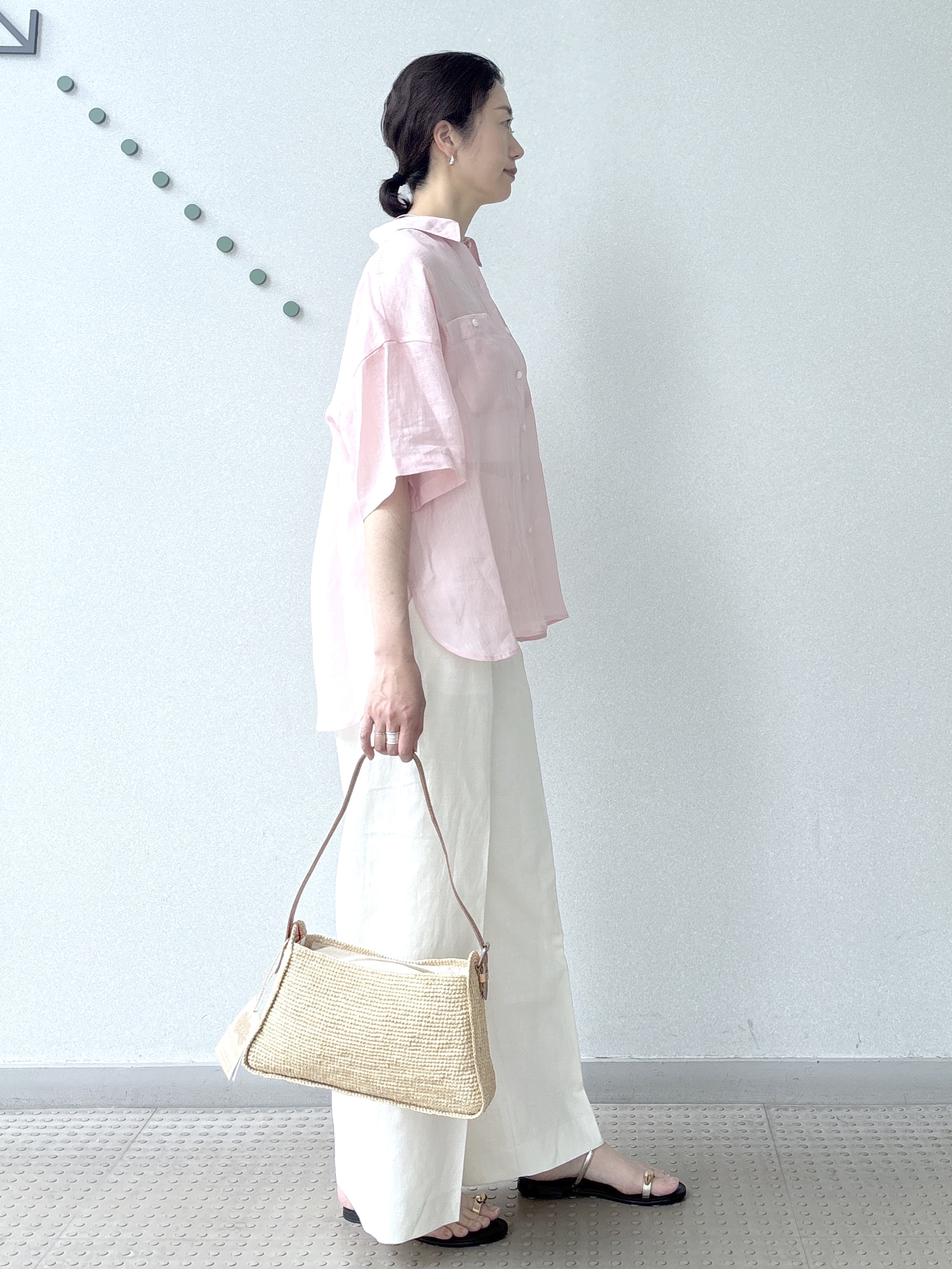 saitoさんの「DRESSTERIOR｜ピュアラミー シャツ」を使ったコーディネート