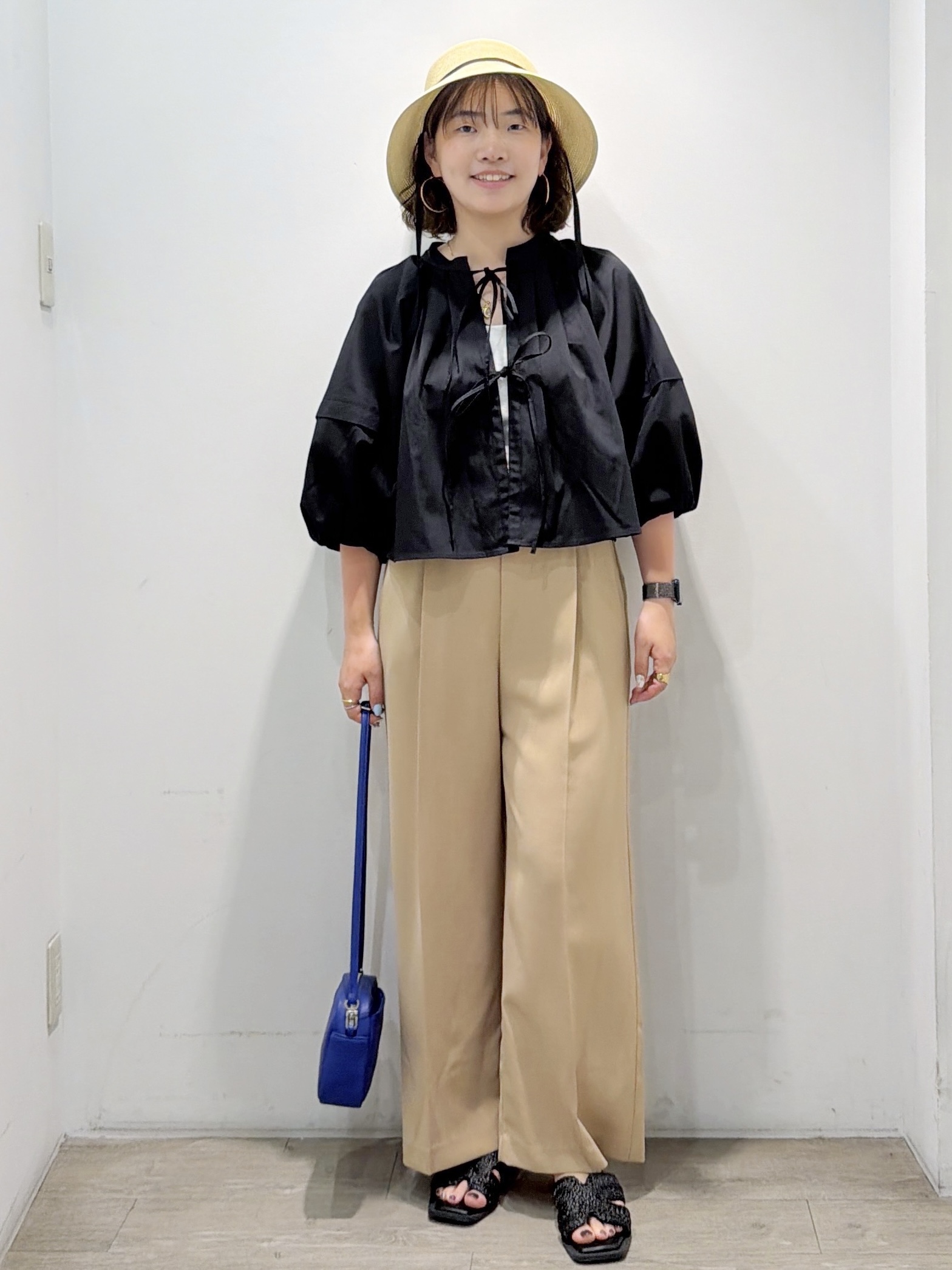 sumicaさんの「OPAQUE.CLIP｜ボリュームスリーブ前リボンブラウス【洗濯機OK】」を使ったコーディネート