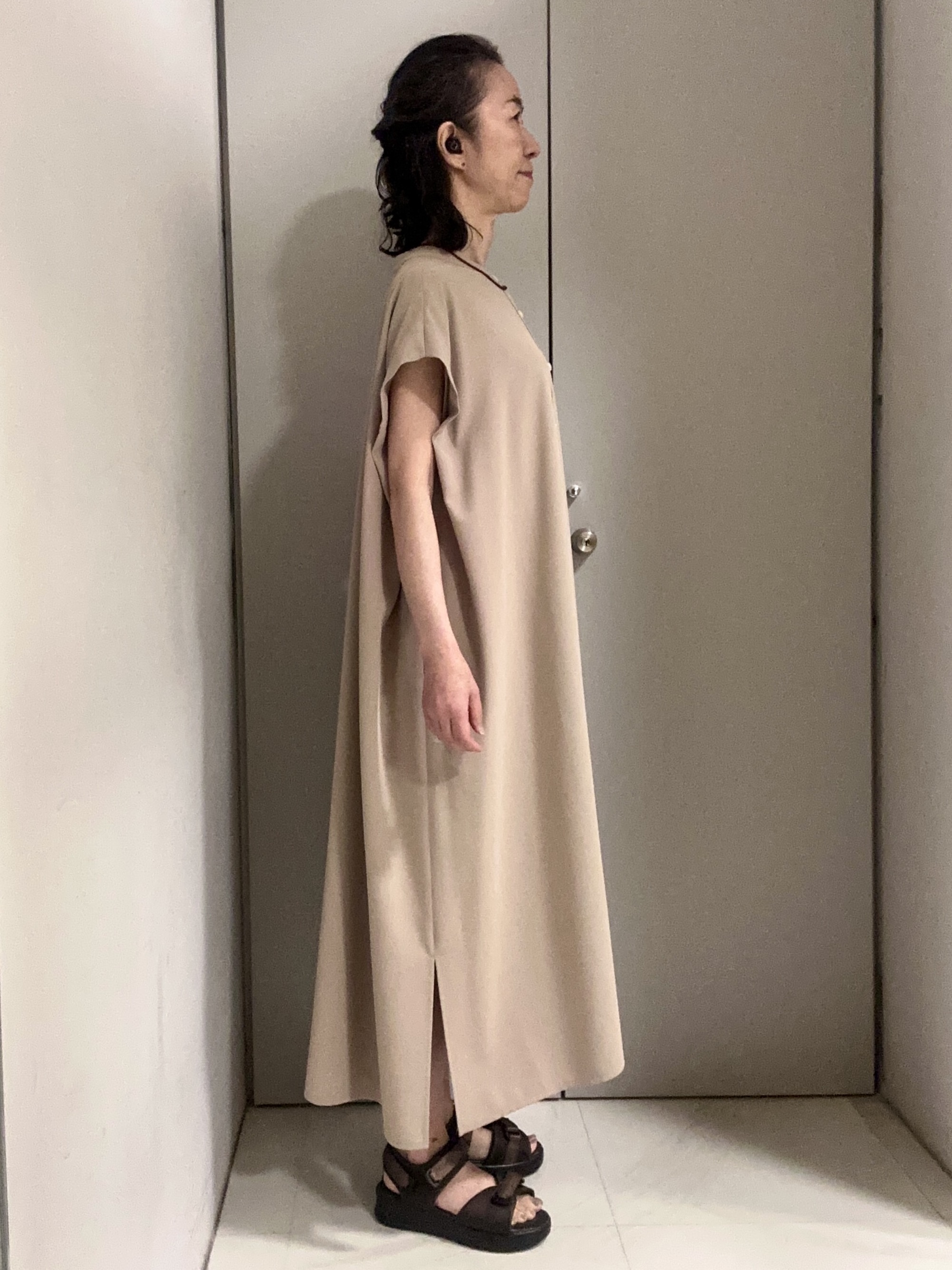 Kouさんの「Reflect｜すっきり見えバンドカラーシャツワンピース」を使ったコーディネート
