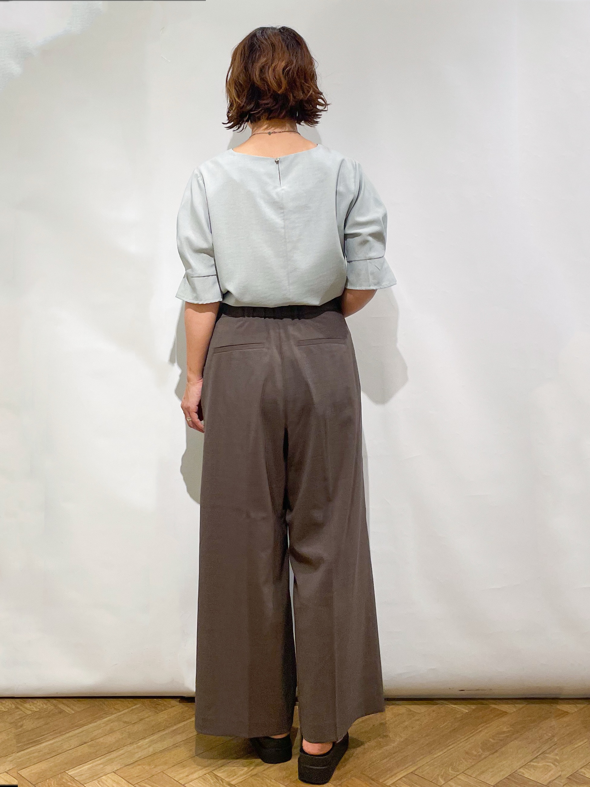 なかさんの「index｜【接触冷感】タックパフスリーブブラウス《吸水速乾／防シワ／洗濯機OK／XS～3L／6col》」を使ったコーディネート