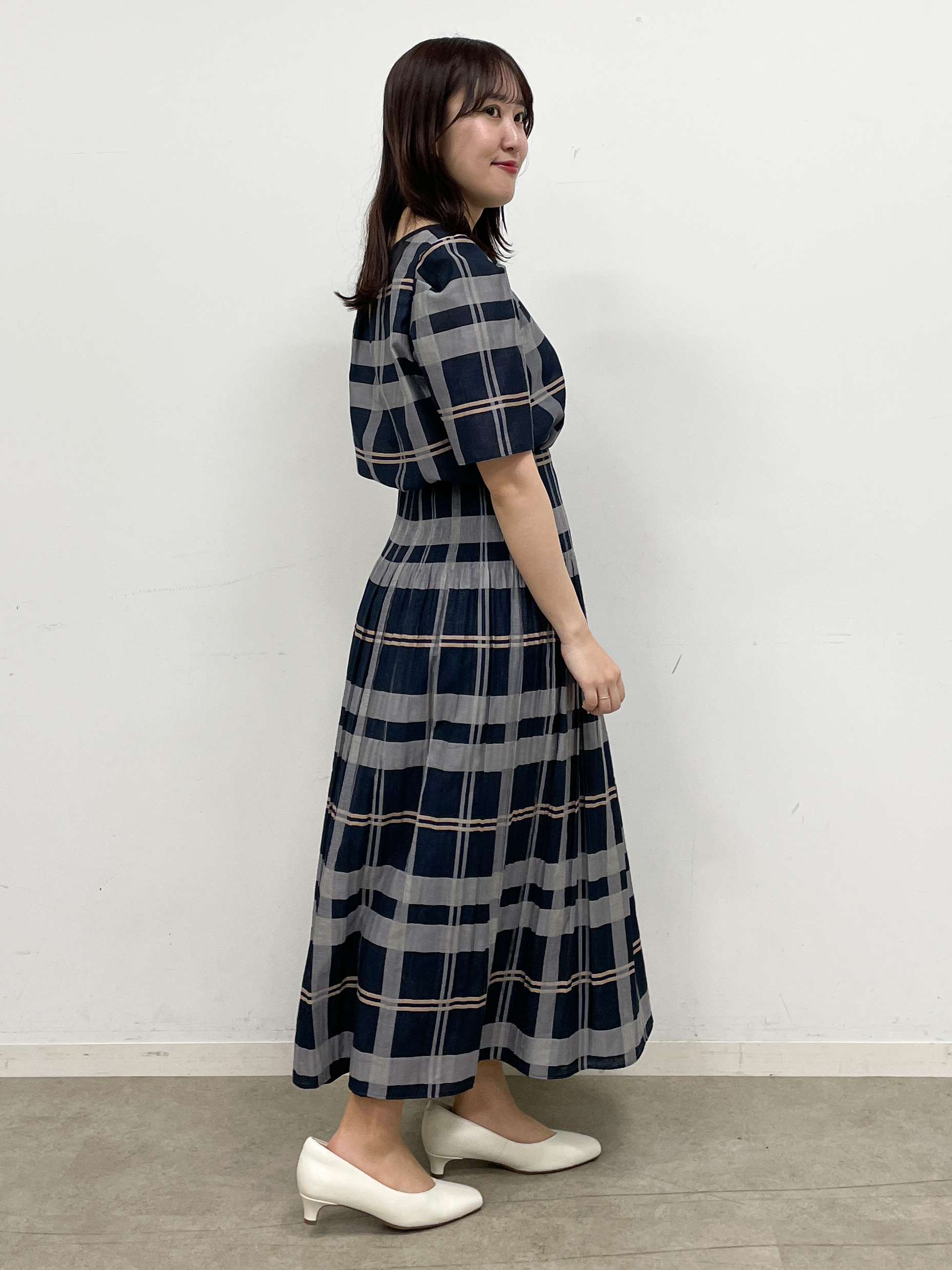 yukariさんの「Reflect｜【セットアップ／手洗い可】チェック柄パフスリーブブラウス」を使ったコーディネート