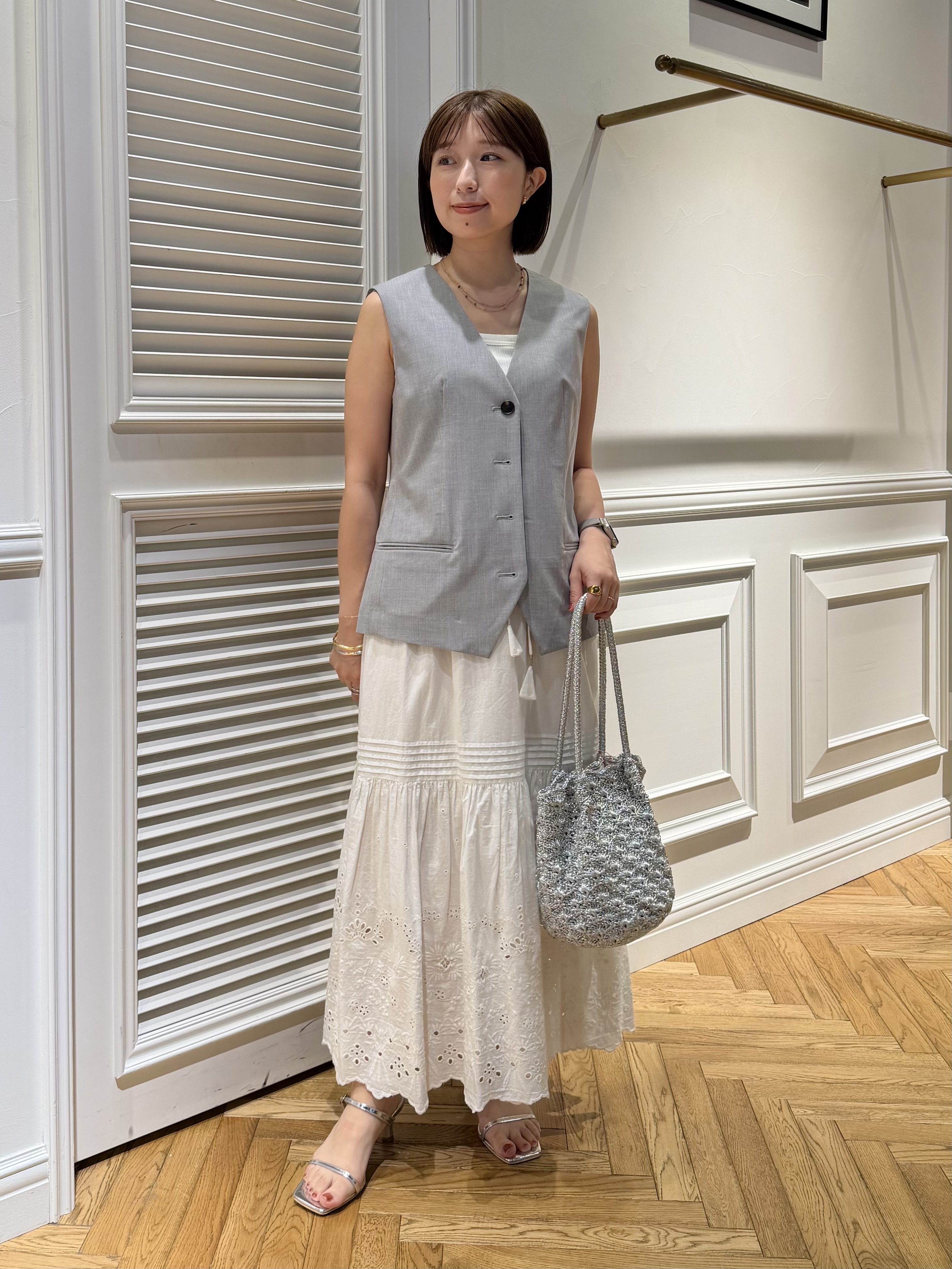 つじ まこさんの「DRESSTERIOR｜【セットアップ可/ウォッシャブル】セットアップストライプジレ」を使ったコーディネート